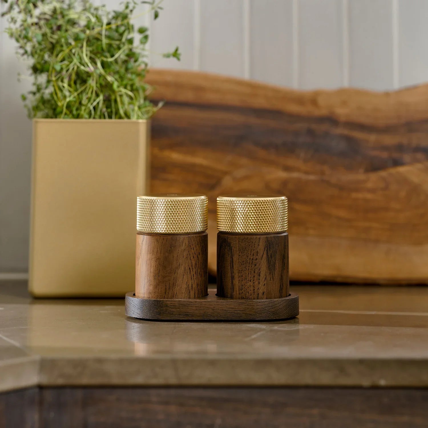 Gejst Sina Salt And Pepper Mill, Dark Ash/ Brass