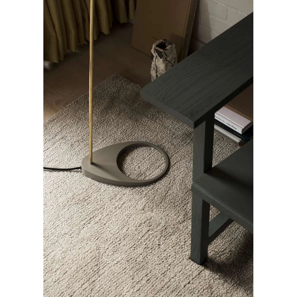 Stojací lampa Louis Poulsen Aj, mosaz/teplá šedá 
