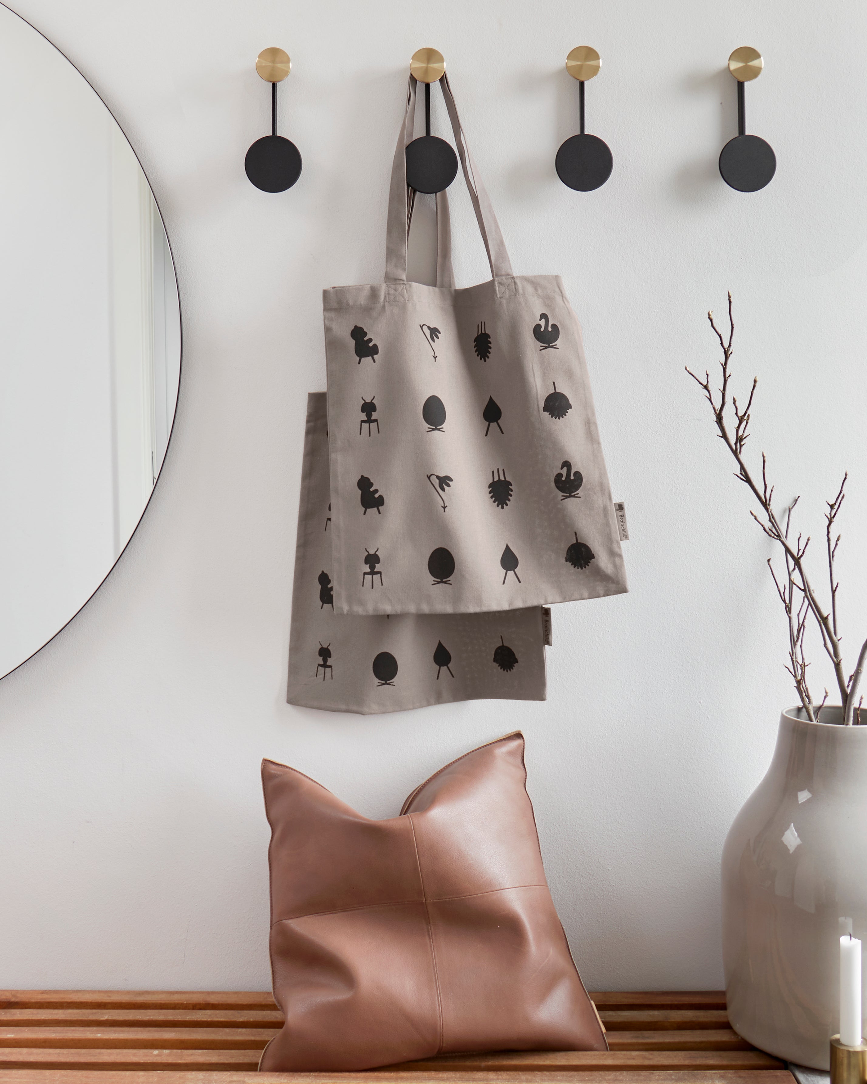 Brainchild Design Icons Carrying Bag, Light Grey