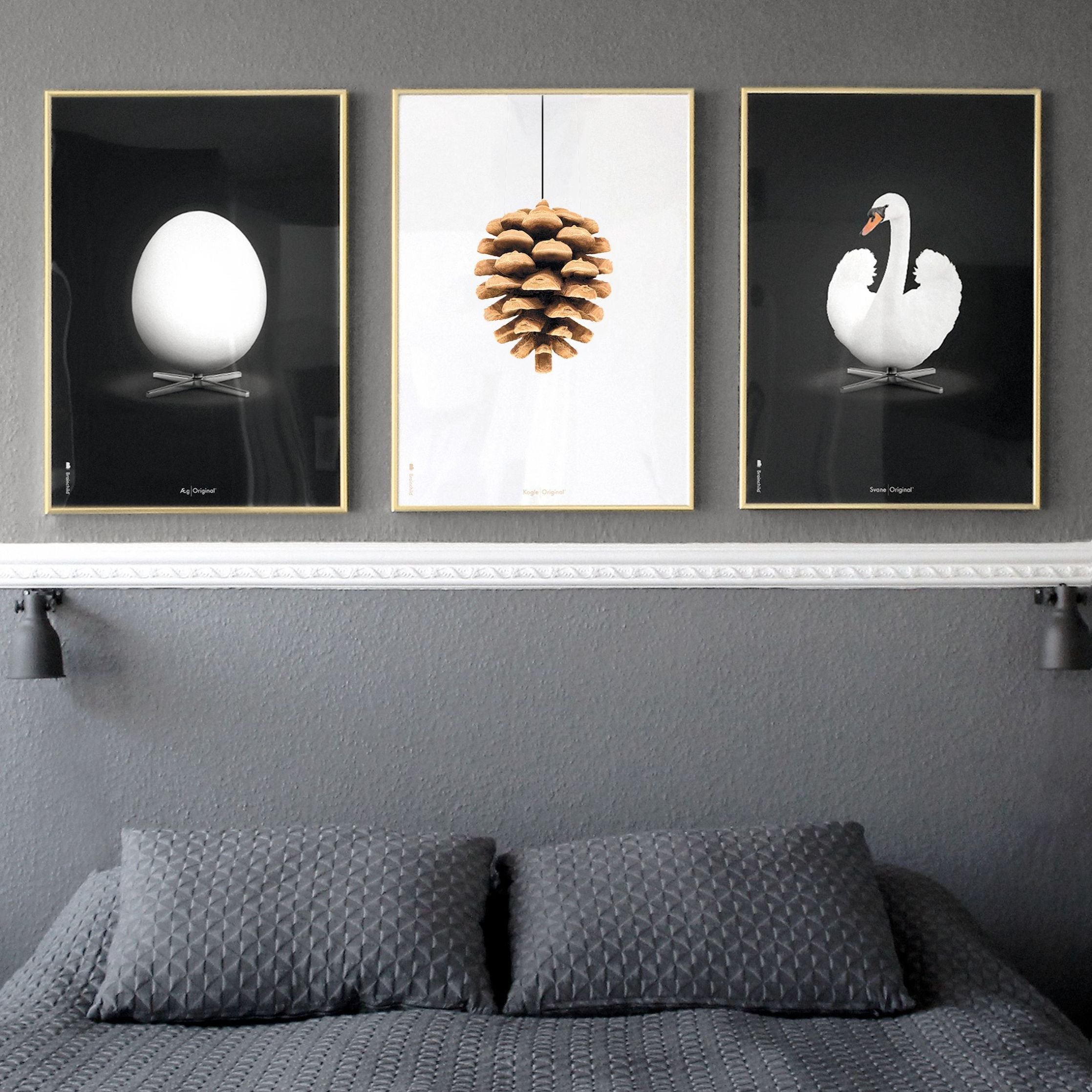 brainchild Swan Classic plakat, ramme lavet af mørk træ 30x40 cm, hvid/hvid baggrund