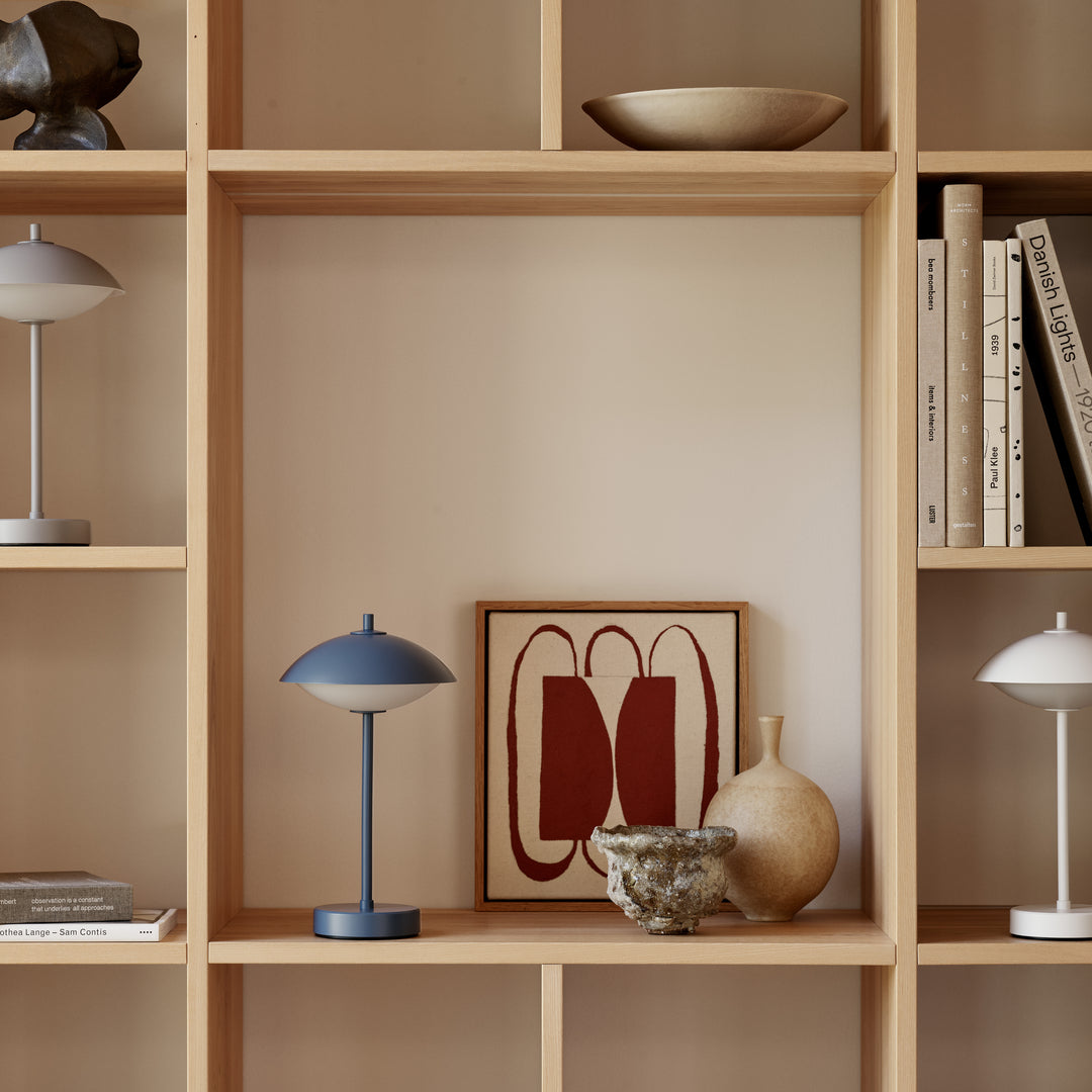 Přenosná lampa Fritz Hansen Clam, devět šedých 