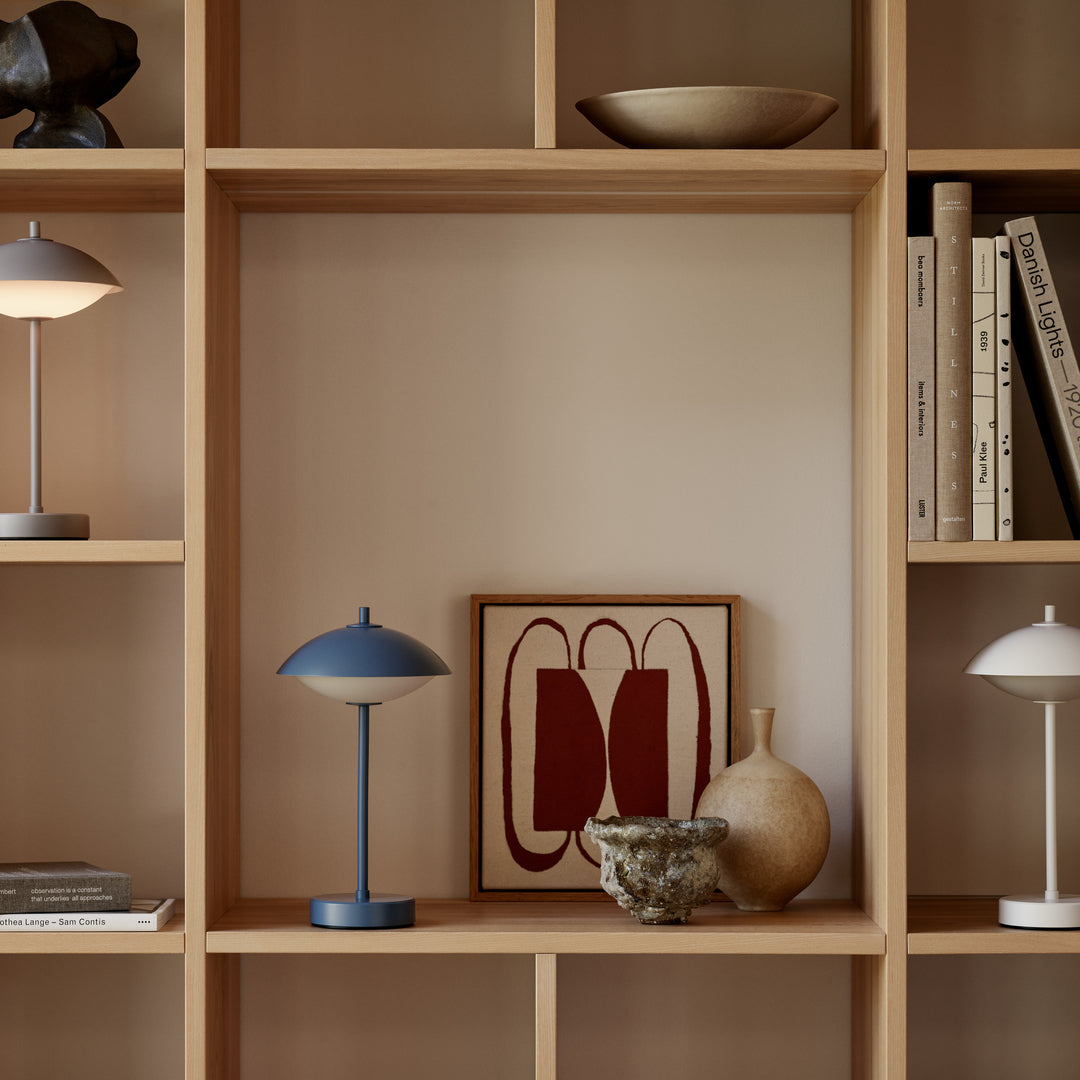 Přenosná lampa Fritz Hansen Clam, devět šedých 