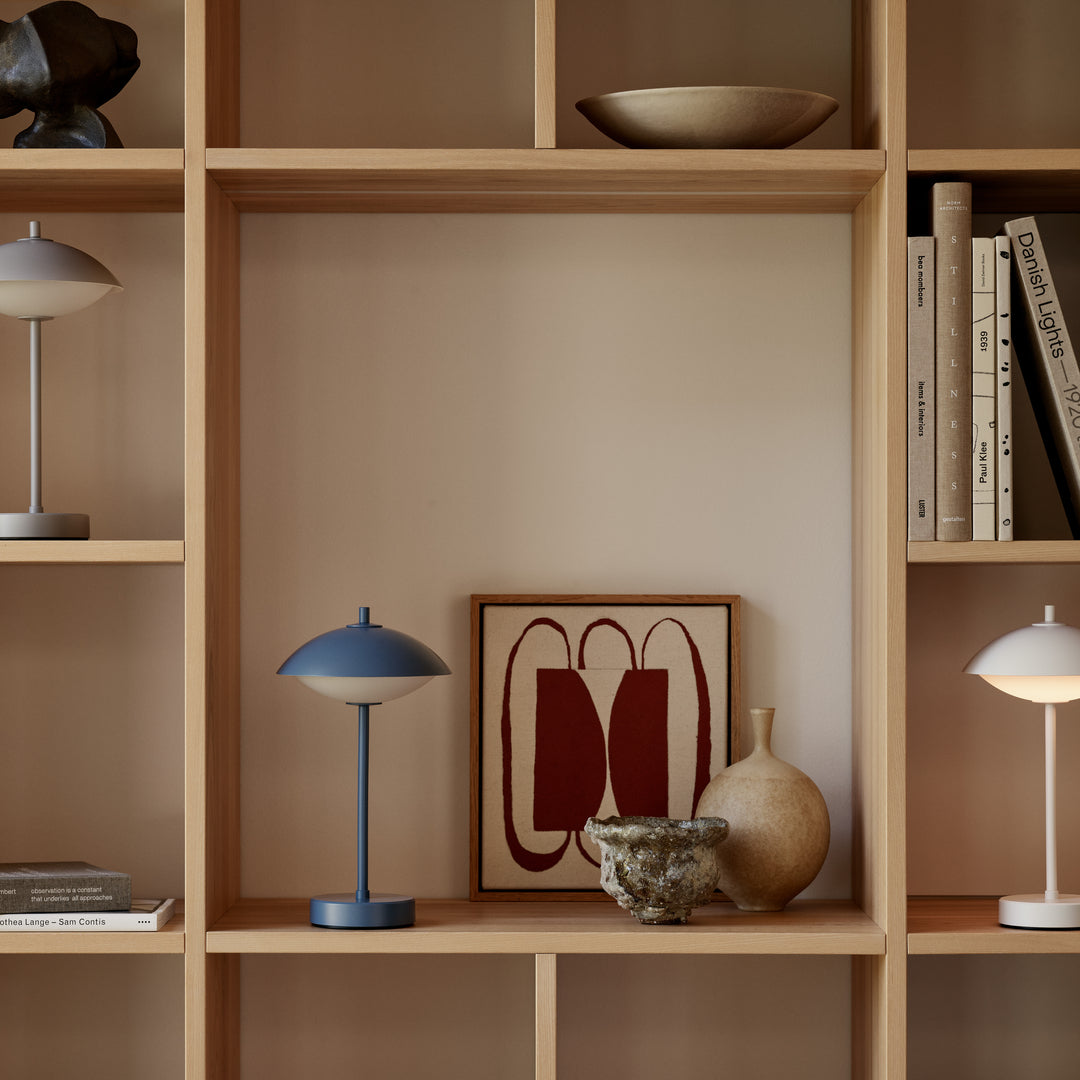 Přenosná lampa Fritz Hansen Clam, devět šedých 