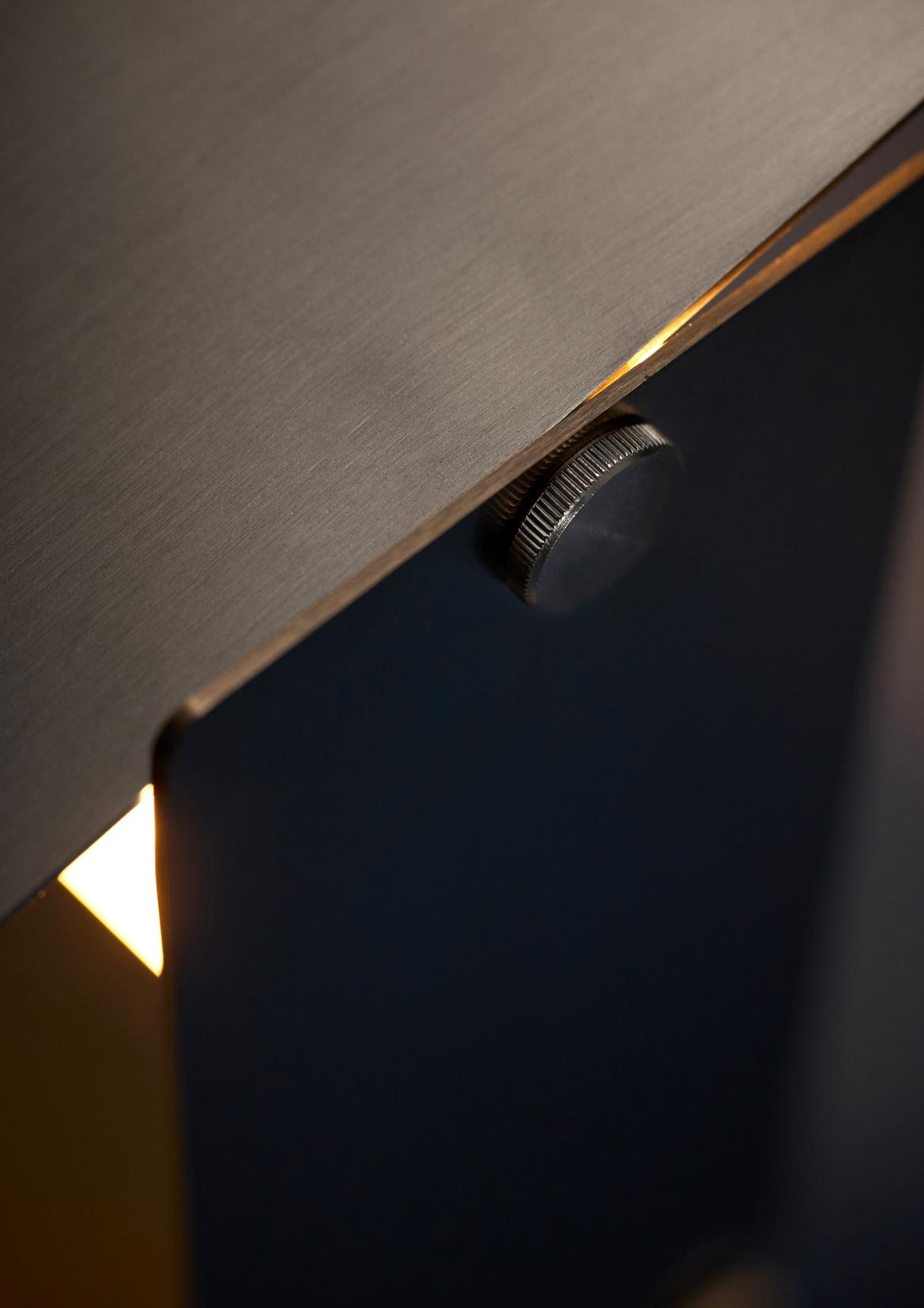 Moebe otočná stolní lampa, nerezová ocel 
