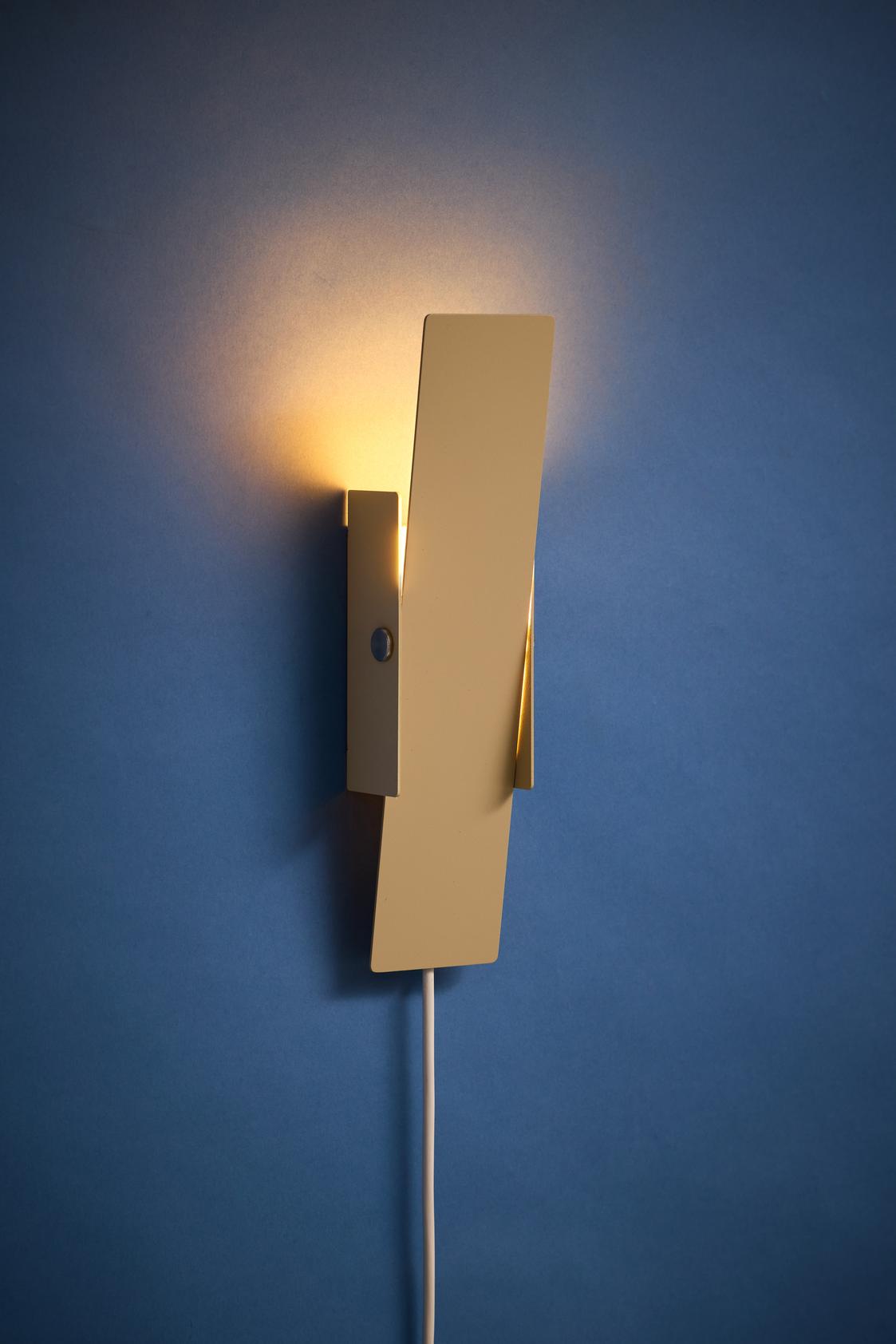 Moebe otočná nástěnná lampa, písek 