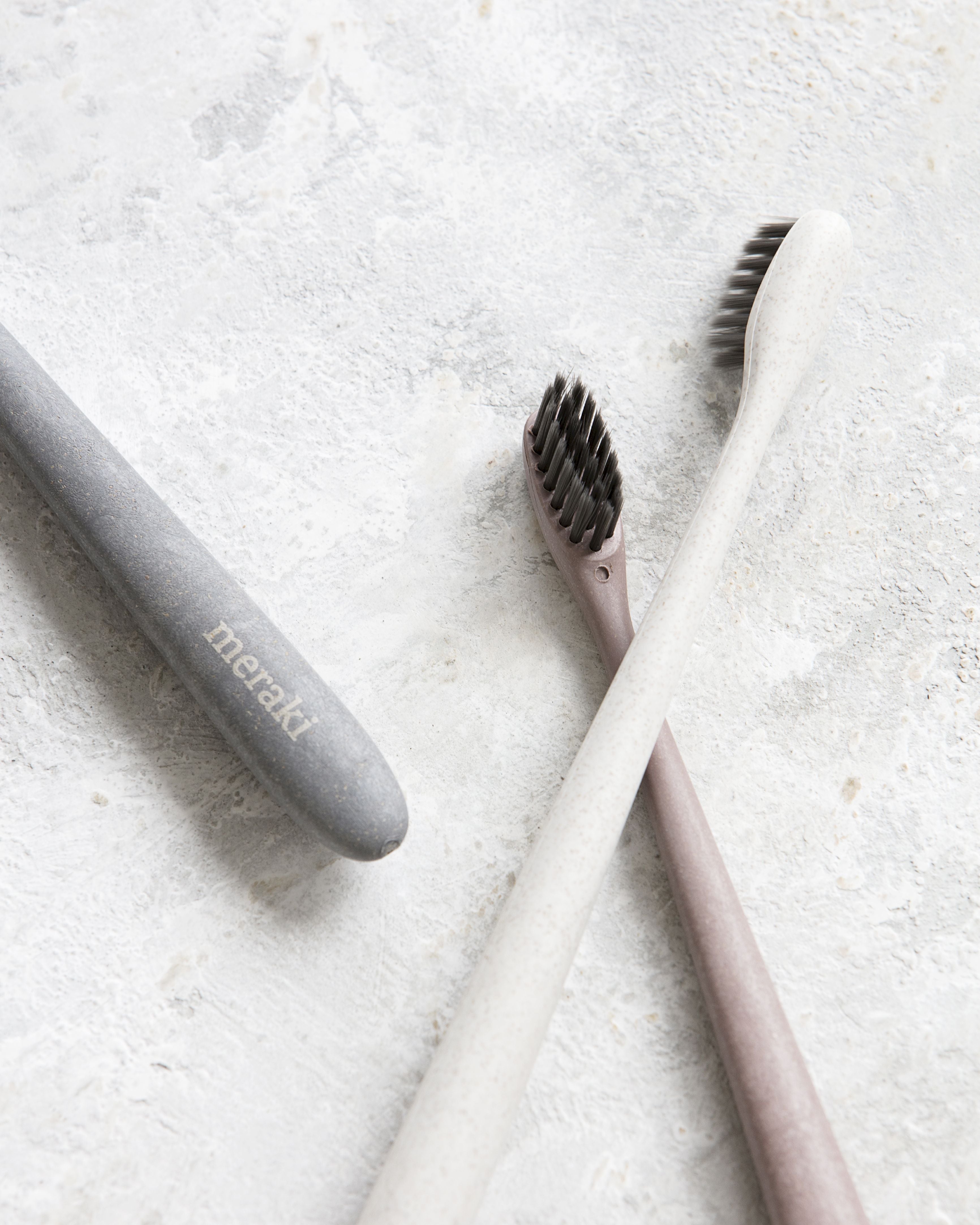 Meraki Toothbrush Set Of 3, Grey/White/Bordeaux