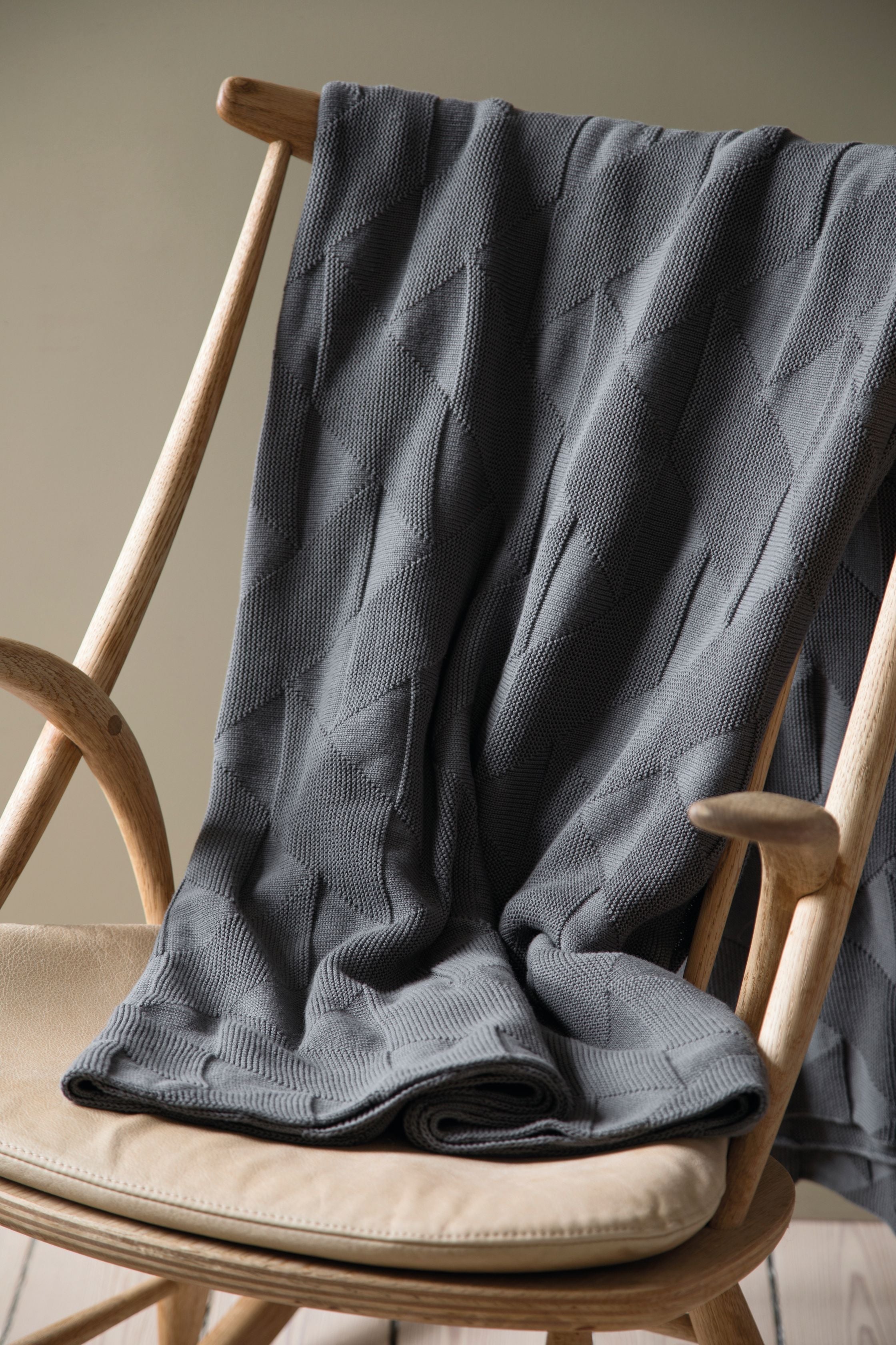 [product_category]-Architectmade Finn Juhl Pattern Blanket, Grey-Architectmade-6442218638554-1201-ARC-4