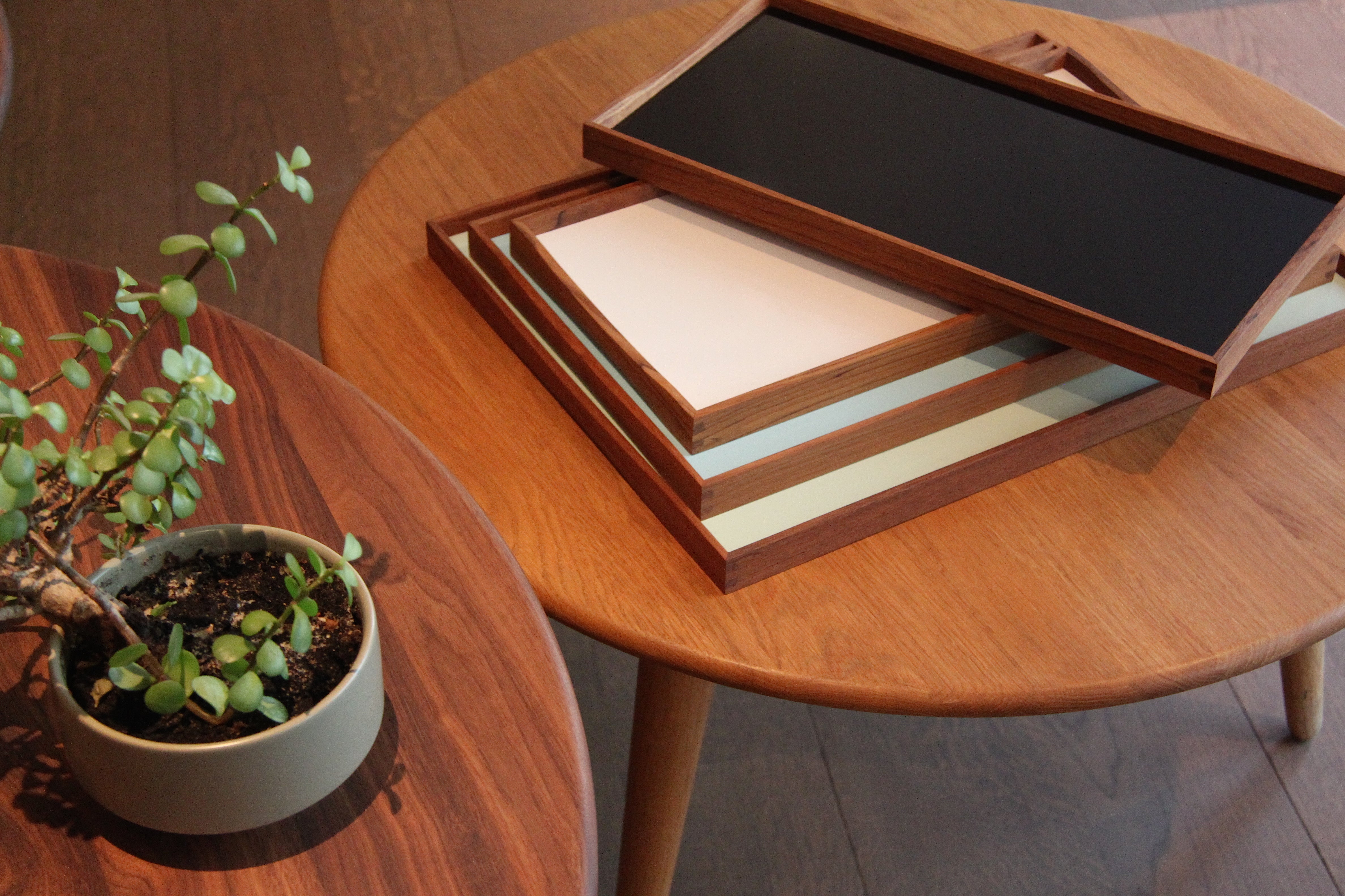 [product_category]-Architectmade Finn Juhl Turning Tray 51 Cm, Black And Blue-Architectmade-5700010900035-764-ARC-8