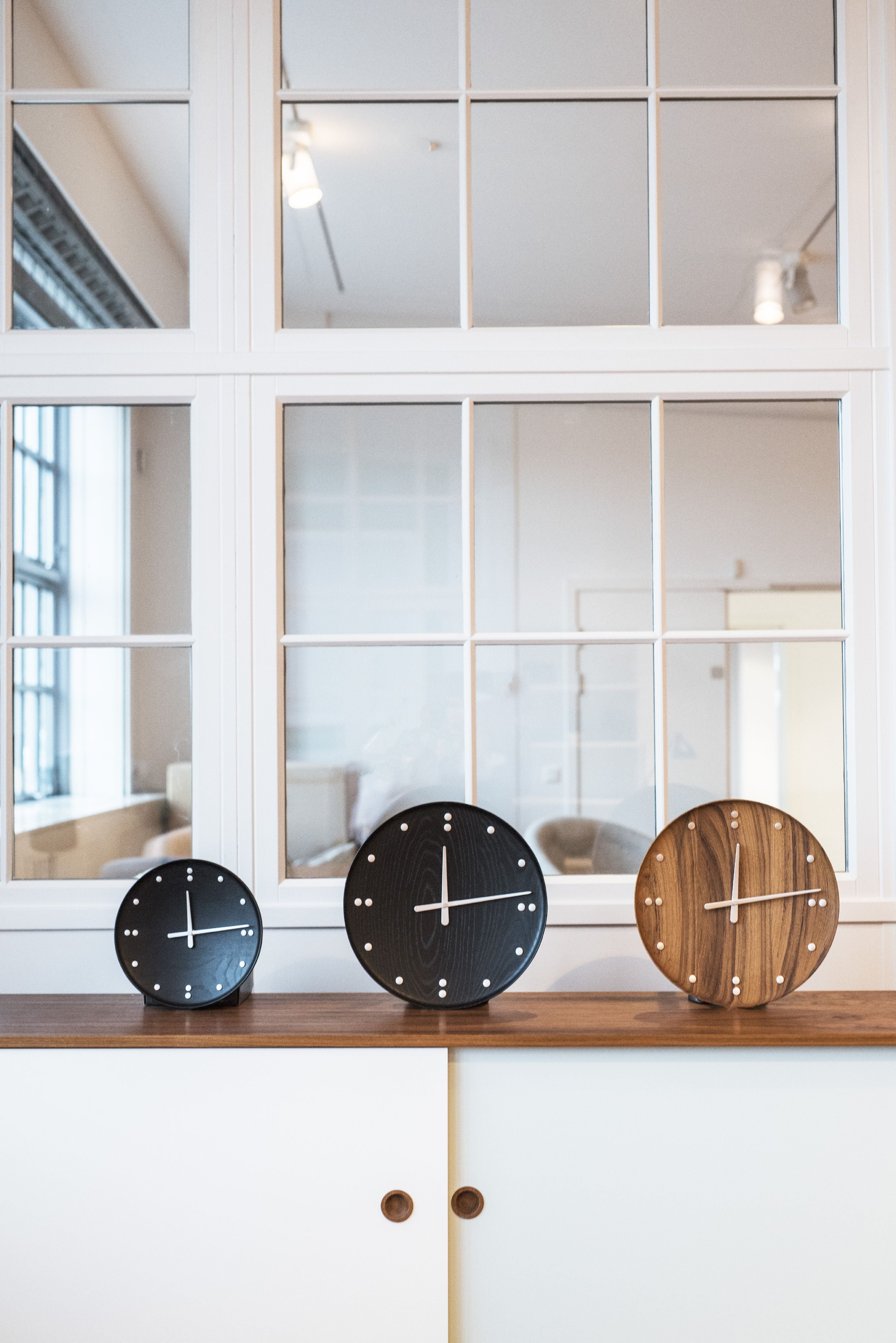 [product_category]-Architectmade Finn Juhl Wall Clock Black Ash, ø25 Cm-Architectmade-6442218637564-781-ARC-10