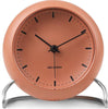 ARNE JACOBSEN RACE HALL STOLL CLOCK, Bledě oranžová
