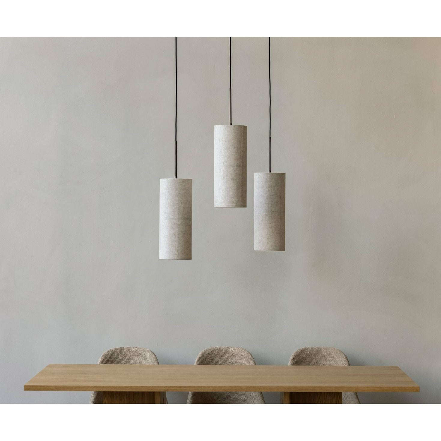 Audo Copenhagen Hashira odpružená lampa velká, bílá