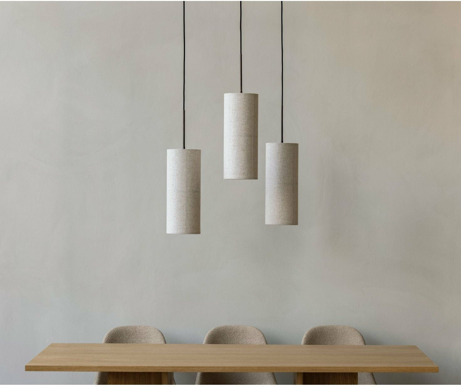Audo Copenhagen Hashira odpružená lampa velká, bílá