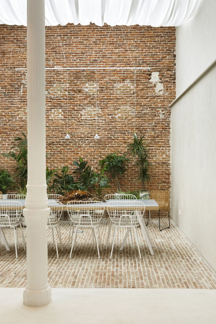 Audo Copenhagen WM String Seat Cushion Outdoor/Lounge, tmavě šedá