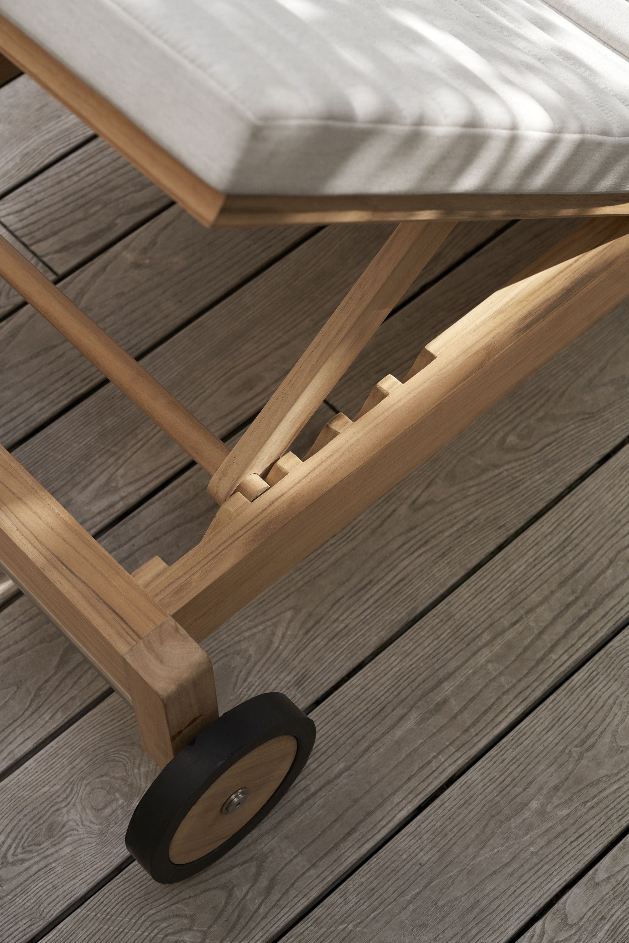 [product_category]-Carl Hansen Ah604 Outdoor Lounger-Carl Hansen-5715397074330-AH604-090-105-FSC-100-CAR-11