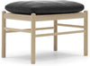 CARL HANSEN OW149 F FOOTOOL pro koloniální křeslo, Bílý olej dub/černá kůže