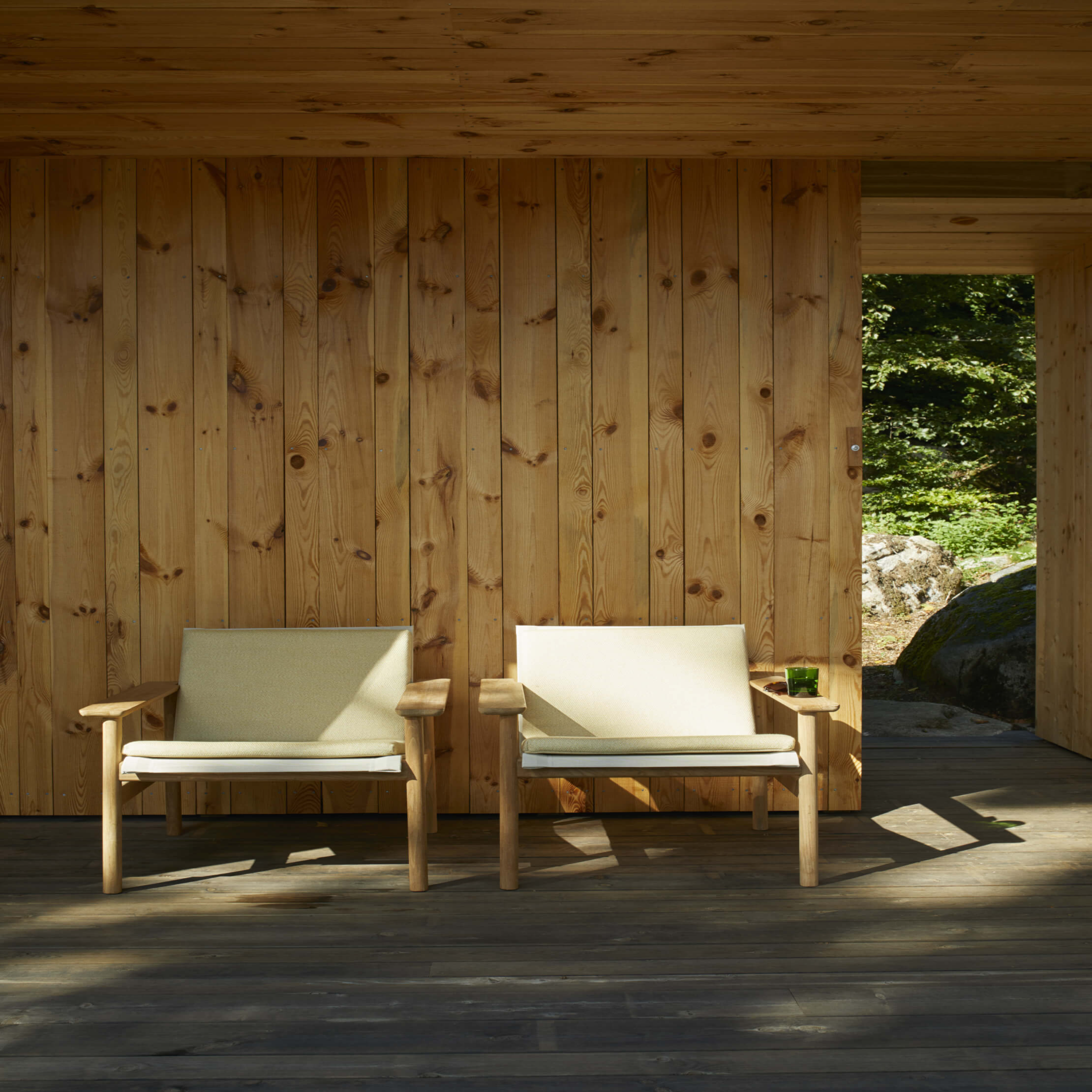 Fritz Hansen Pelagus venkovní lounge křeslo teak/písek 