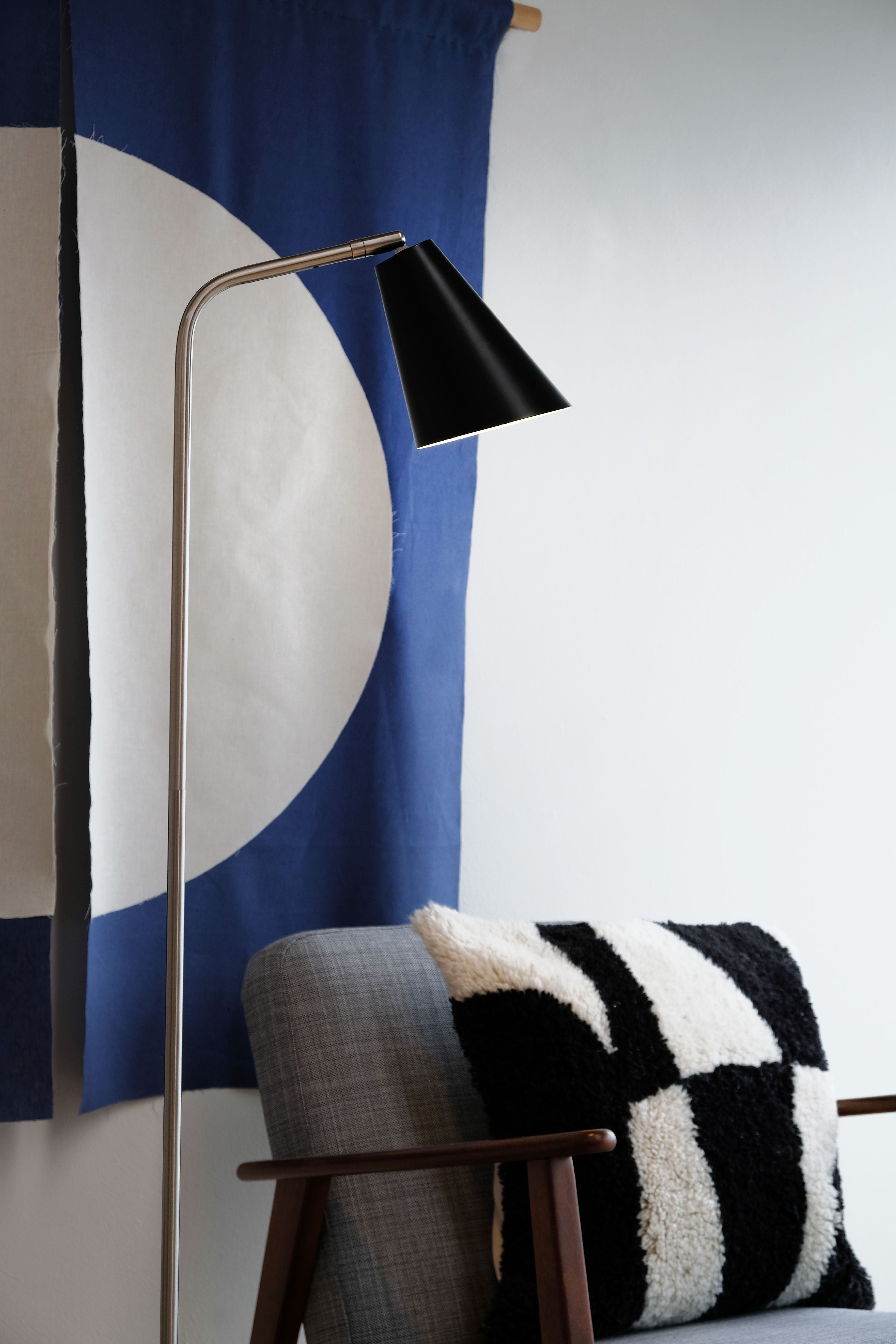 [product_category]-Dyberg Larsen Oswald Floor Lamp, Black/Steel-Dyberg Larsen-5704709072713-7271-DYB-4