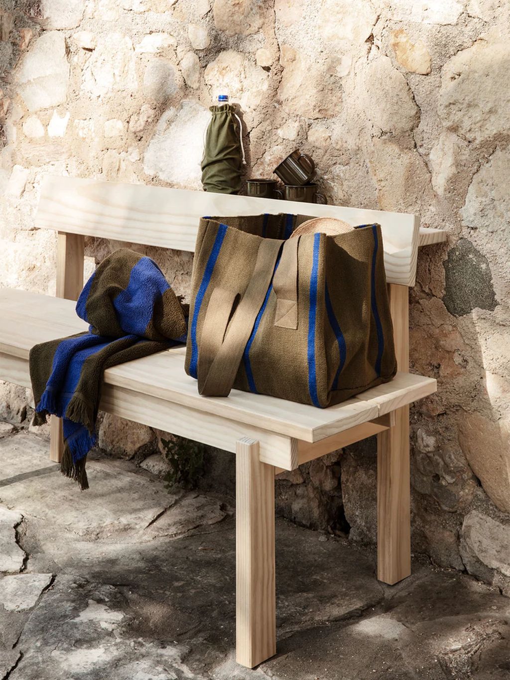 [product_category]-Ferm Living Yard Picnic Bag, Olive/Light Blue-Ferm Living-5704723284529-1104265486-FER-3
