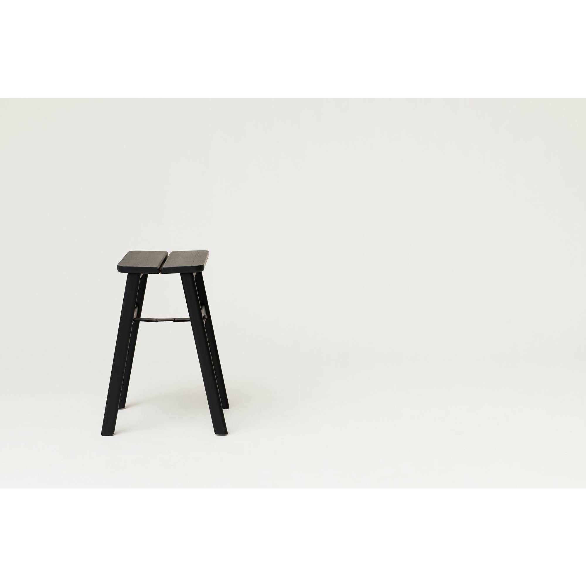 [product_category]-Form&Refine Angle Flathocker, Schwarz Gebeizte Eiche-Form&Refine-2151-FOR-10
