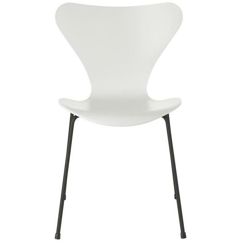 [product_category]-Fritz Hansen Series 7 Chair Lacquered White Shell, Warm Graphite Base-Fritz Hansen-3107-LAKERET-HVID-WARM-FRI-1