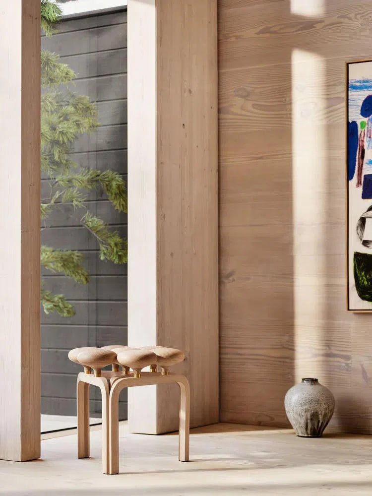Stolička Fritz Hansen Utzon