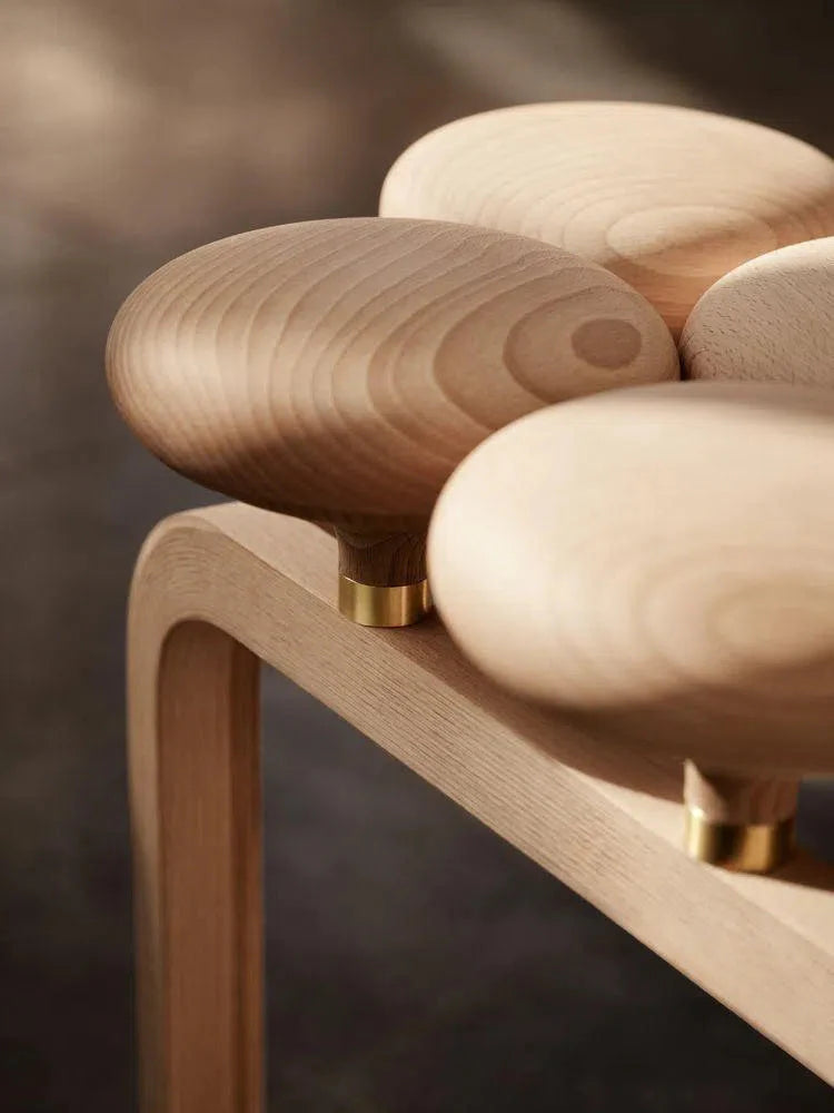 Stolička Fritz Hansen Utzon