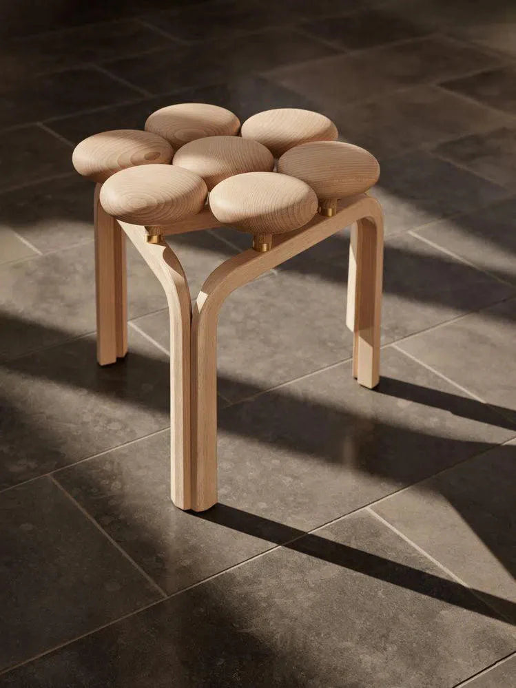 Stolička Fritz Hansen Utzon