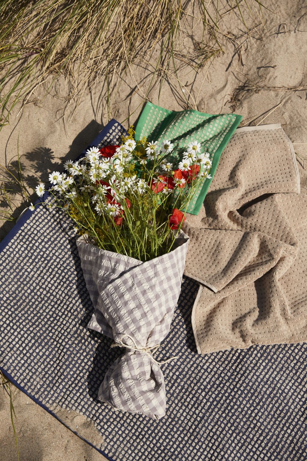 [product_category]-Juna Check Towel 70 X140 Cm, Dark Blue/Sand-Juna-5713397150672-615067-JUN-5