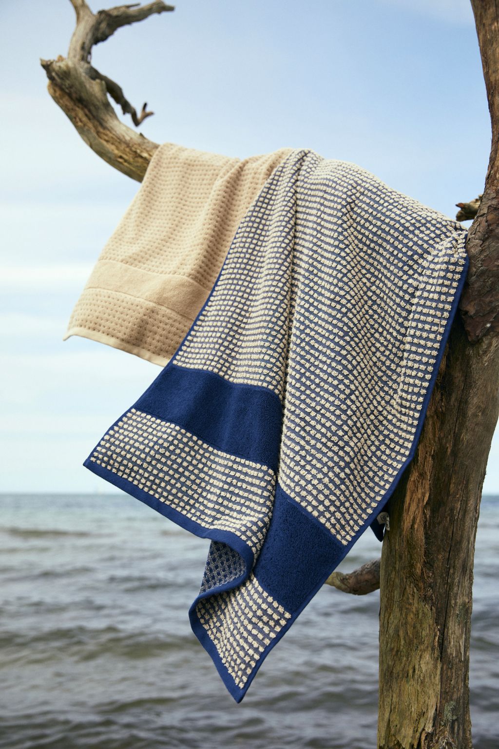 [product_category]-Juna Check Towel 70 X140 Cm, Dark Blue/Sand-Juna-5713397150672-615067-JUN-7