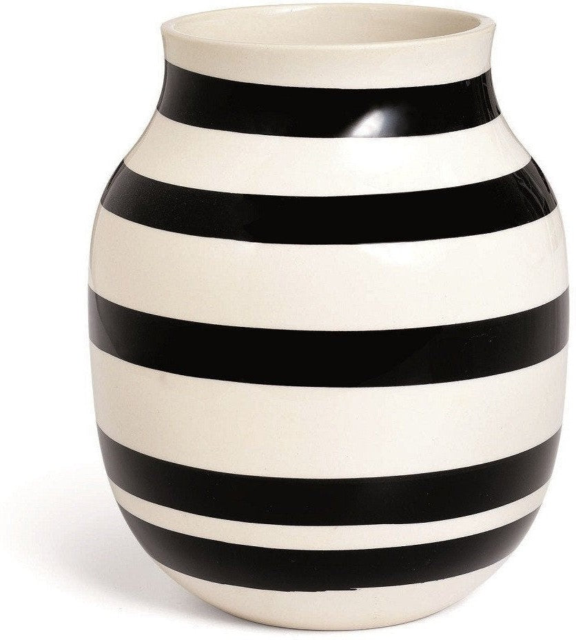 [product_category]-Kähler Omaggio Vase Black, Medium-Kähler-5703779119625-690190-KAE-1