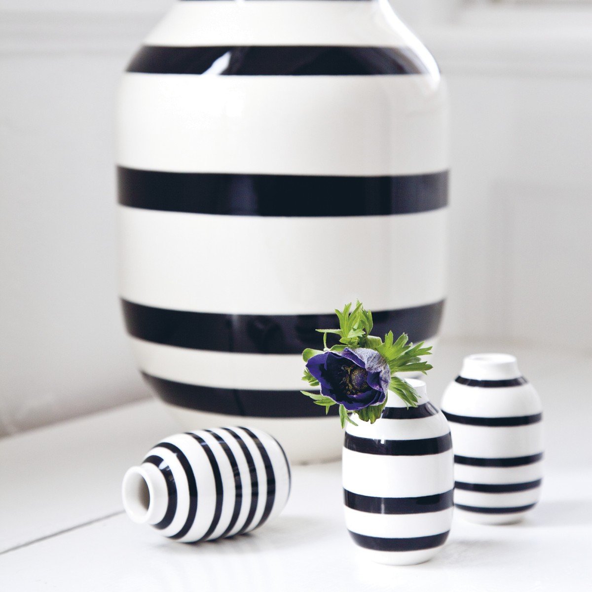 [product_category]-Kähler Omaggio Vases Black Mini, 3 P Cs-Kähler-5703779128009-691350-KAE-4