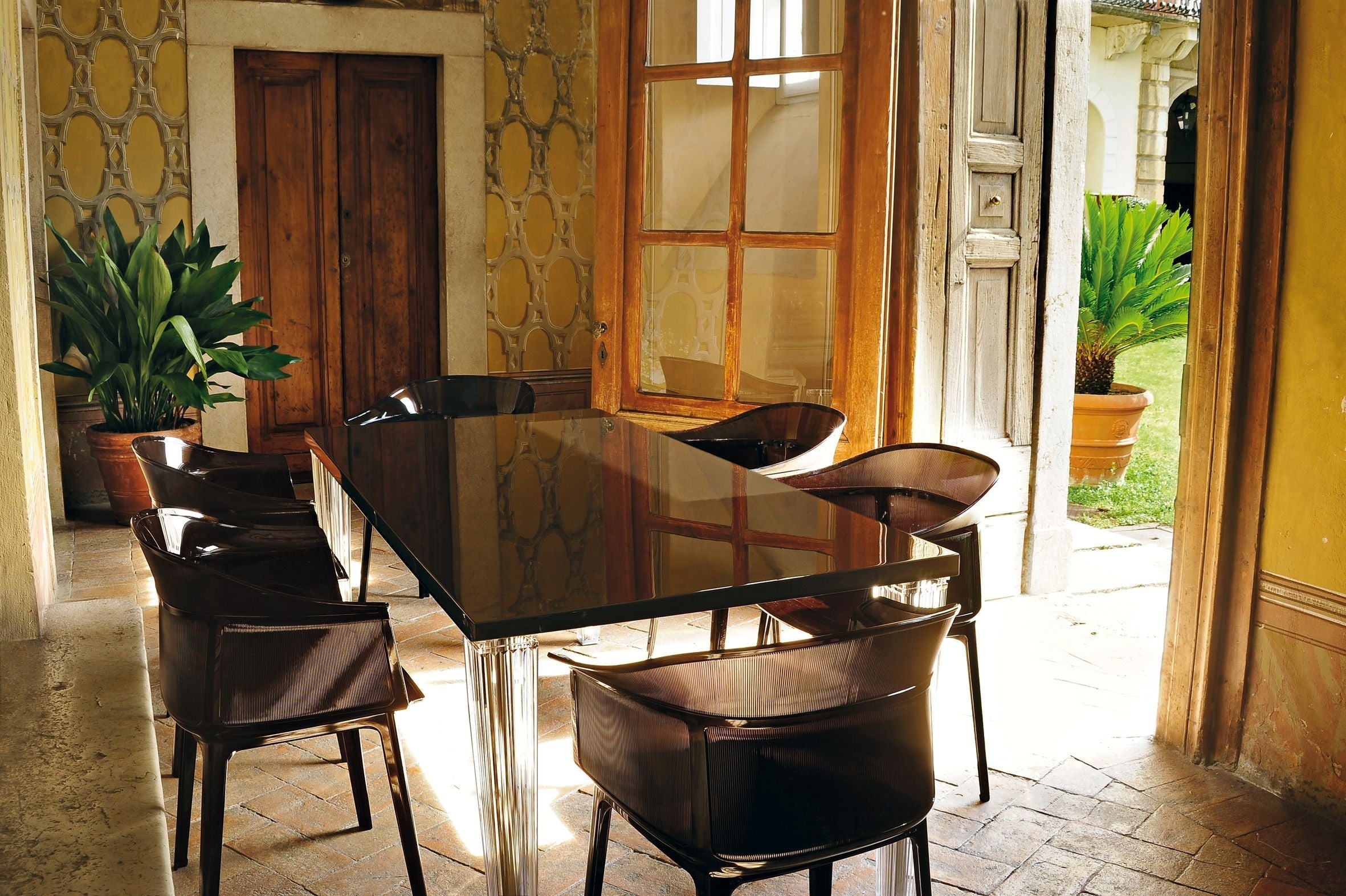 [product_category]-Kartell Top Top Table Round Outdoor With Round Base ⌀70 Cm, Black-Kartell-8058967042078-0420209-KAR-4