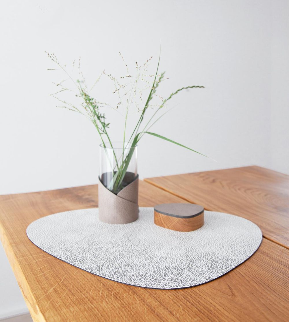 [product_category]-Lind Dna Curve Placemat Hippo Leather L, White Grey-Lind DNA-5711590992143-98931-LIN-4