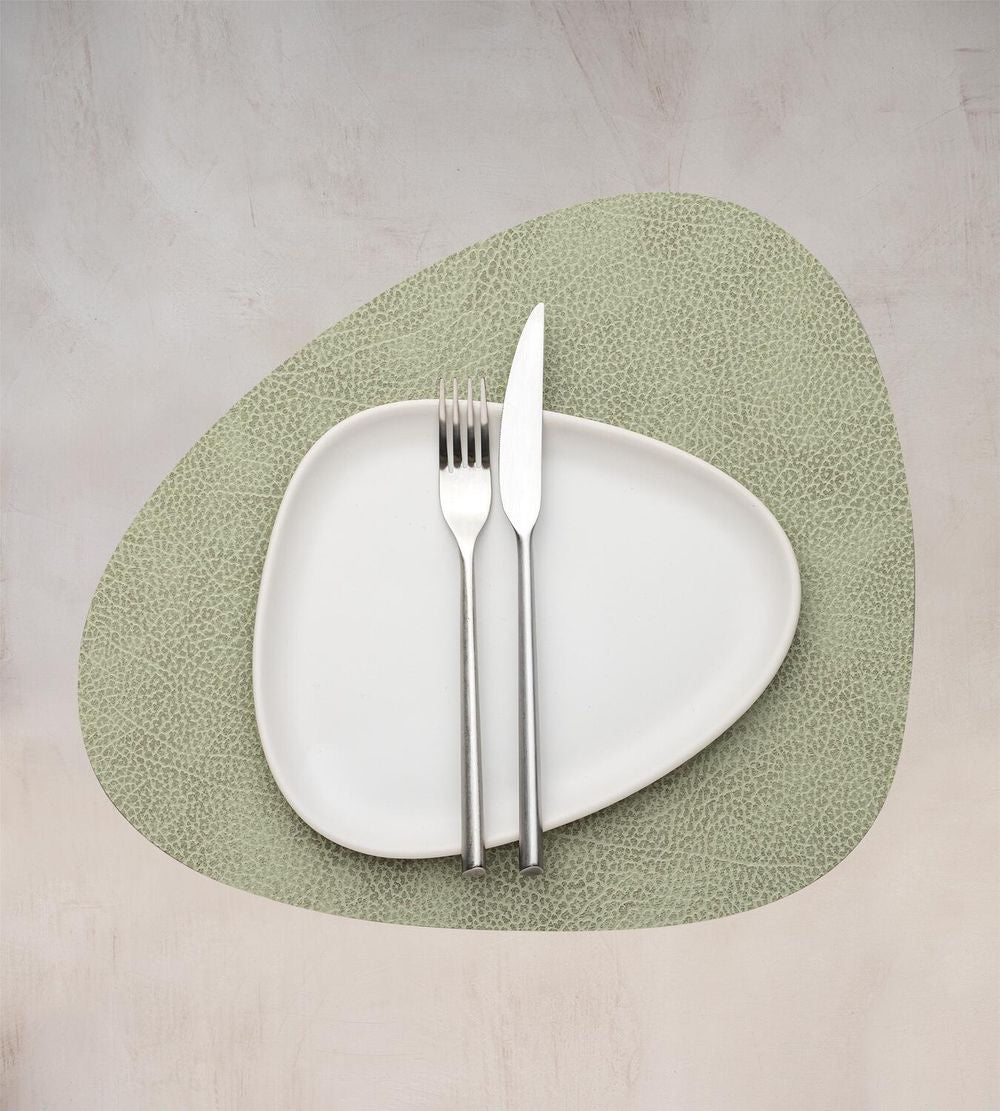 [product_category]-Lind Dna Curve Placemat Hippo Leather M, Olive Green-Lind DNA-5740020101060-991658-LIN-2