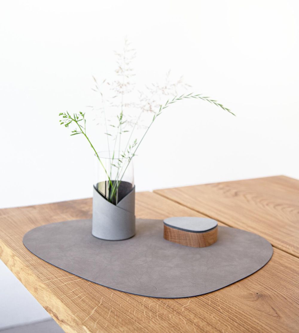 [product_category]-Lind Dna Curve Placemat Nupo Leather L, Nomad Grey-Lind DNA-5711905522874-990234-LIN-3