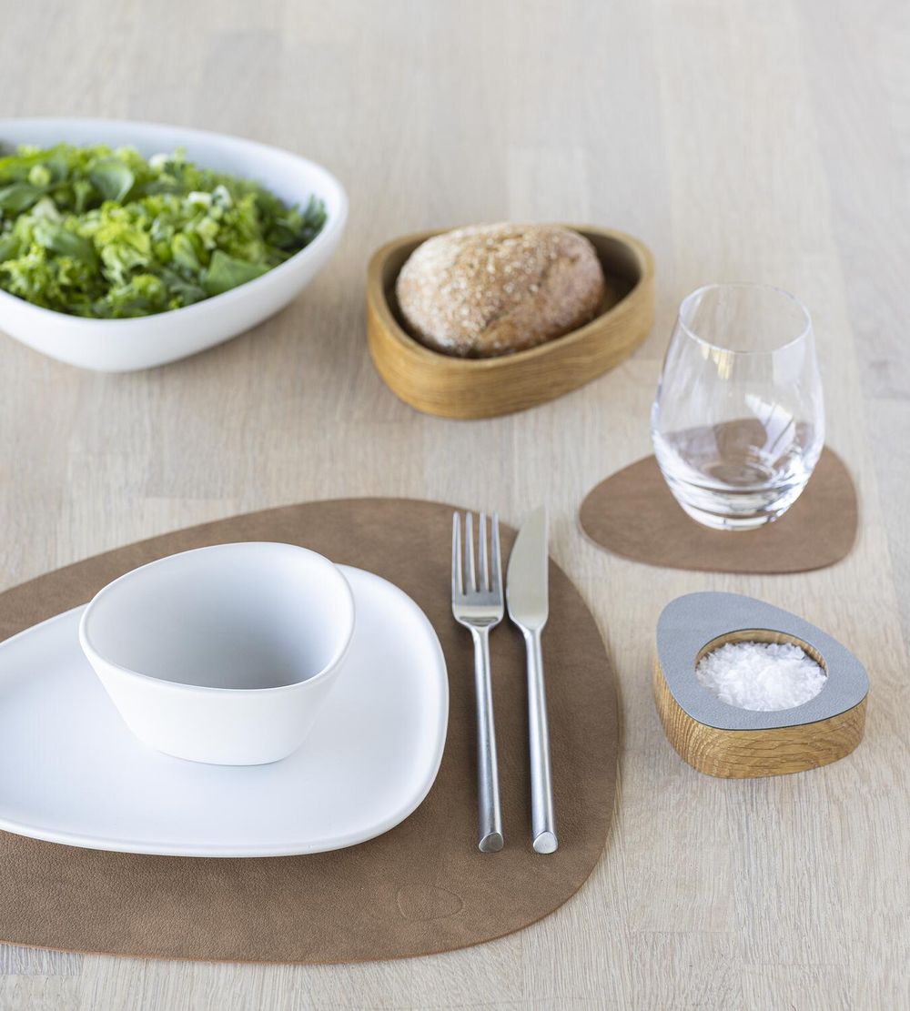 [product_category]-Lind Dna Curve Placemat Nupo Leather M, Natural-Lind DNA-5740020101251-991677-LIN-3