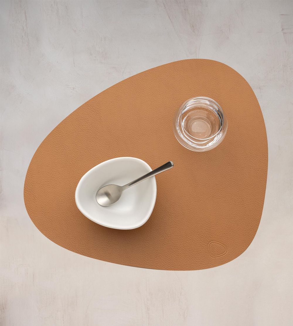 [product_category]-Lind Dna Curve Placemat Serene Leather M, Natural-Lind DNA-5740020101435-991695-LIN-6