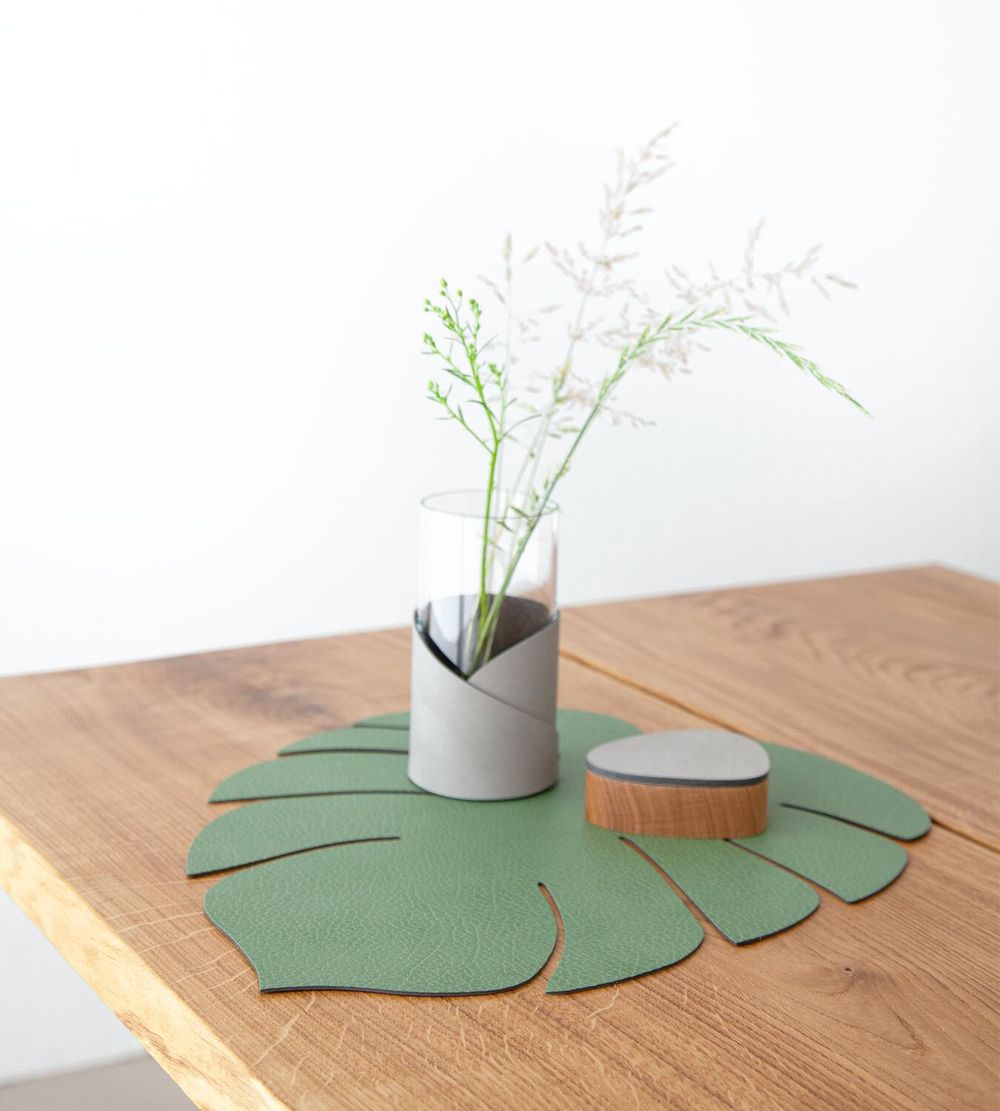 [product_category]-Lind Dna Leaf Placemat Hippo Leather L, Forest Green-Lind DNA-5711905522713-990218-LIN-3