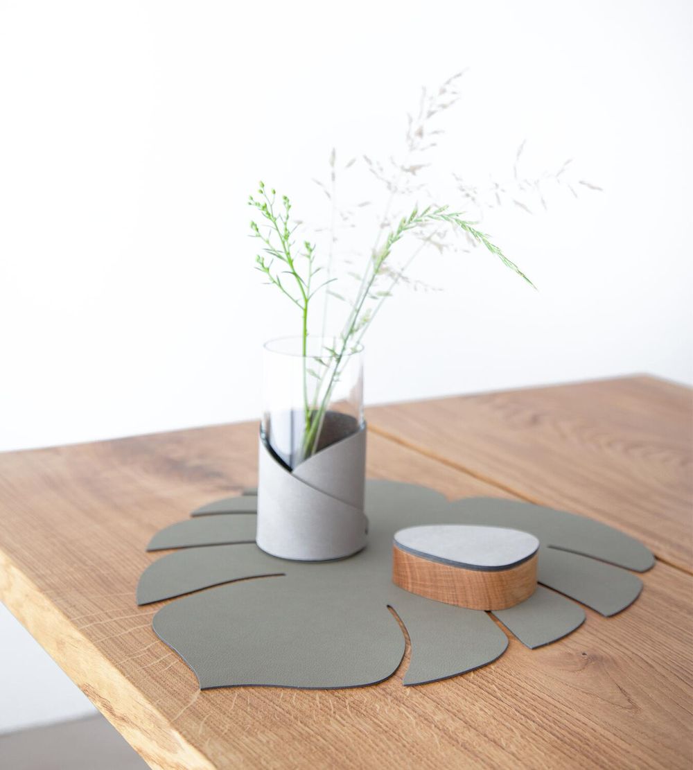 [product_category]-Lind Dna Leaf Placemat Nupo Leather L, Armygreen-Lind DNA-5711905518167-989954-LIN-4