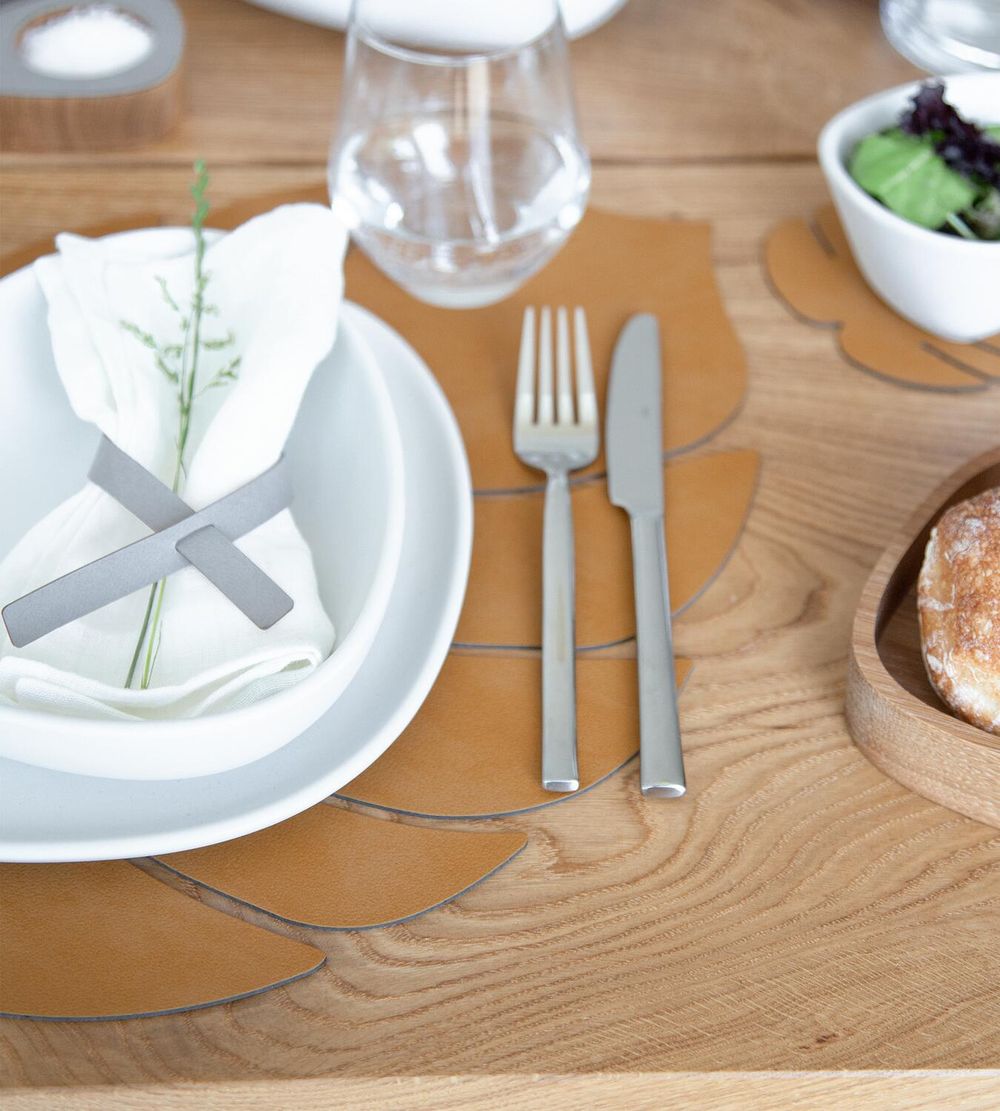 [product_category]-Lind Dna Leaf Placemat Nupo Leather L, Burned Curry-Lind DNA-5711905519898-990081-LIN-2