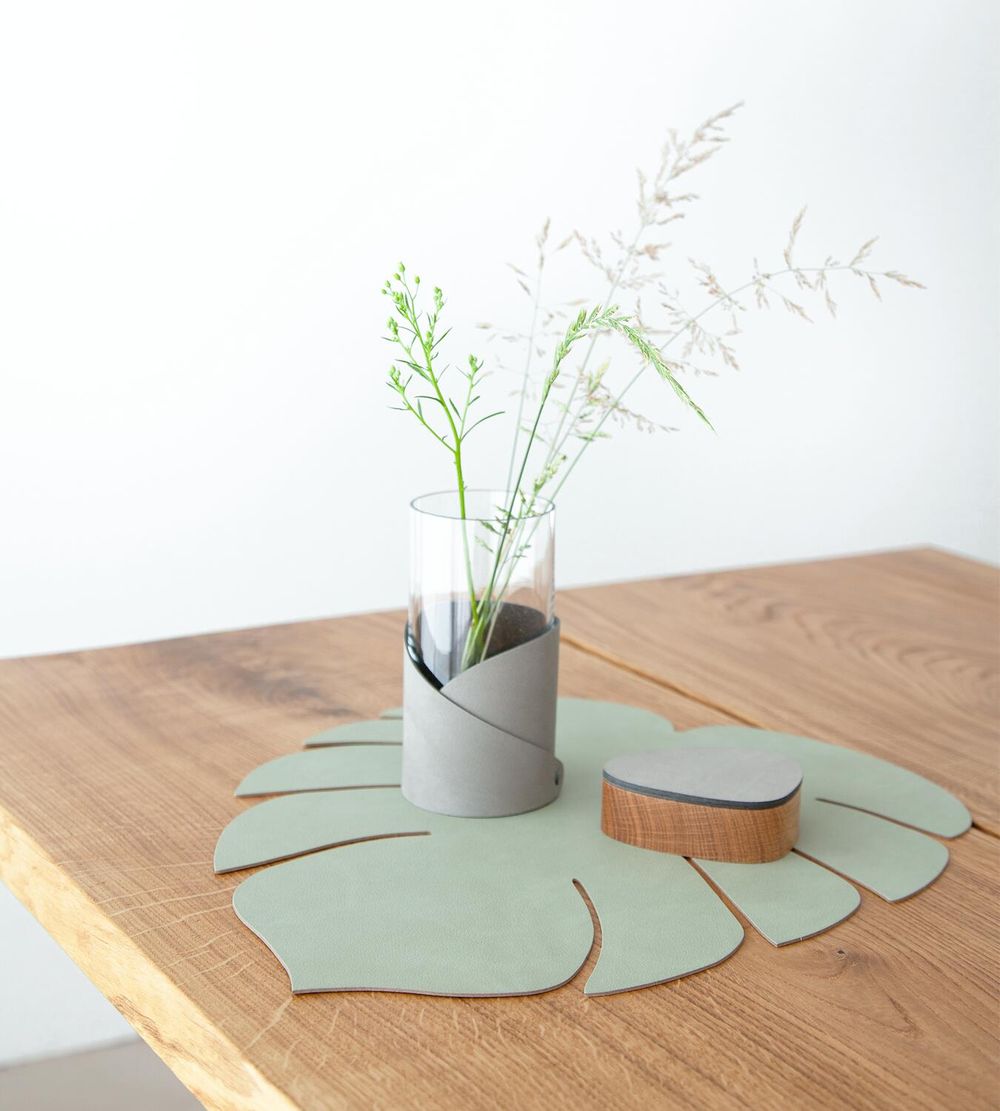 [product_category]-Lind Dna Leaf Placemat Nupo Leather L, Olive Green-Lind DNA-5711905518143-989952-LIN-4