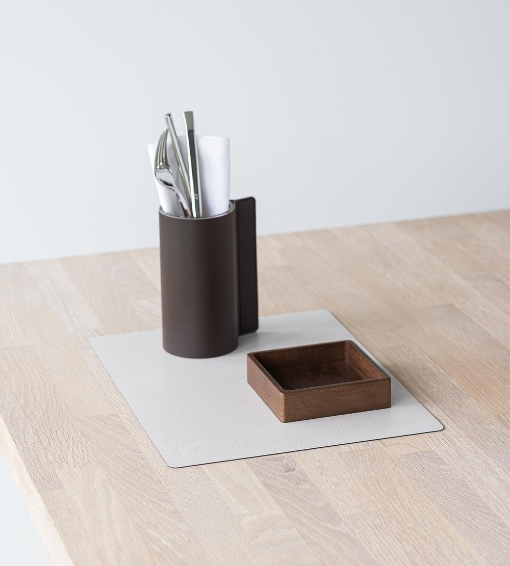 [product_category]-Lind Dna Square Placemat Serene Leather M, Cream-Lind DNA-5711590996646-991488-LIN-3