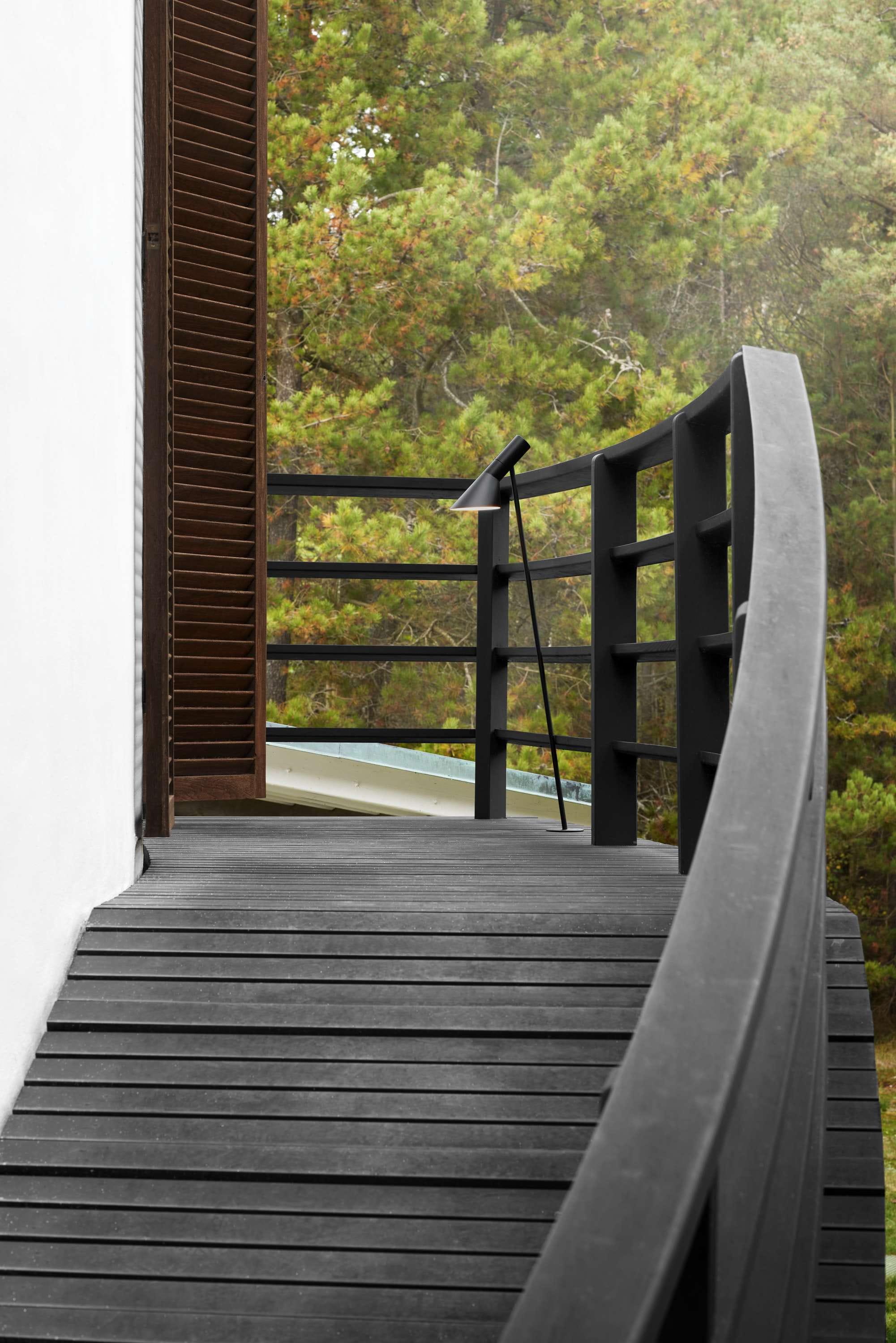 [product_category]-Louis Poulsen Aj Garden Long Bollard Black Led 3000 K 6.5 W, Spike With Adaptor-Louis Poulsen-5714693070336-5747306606-LOU-8