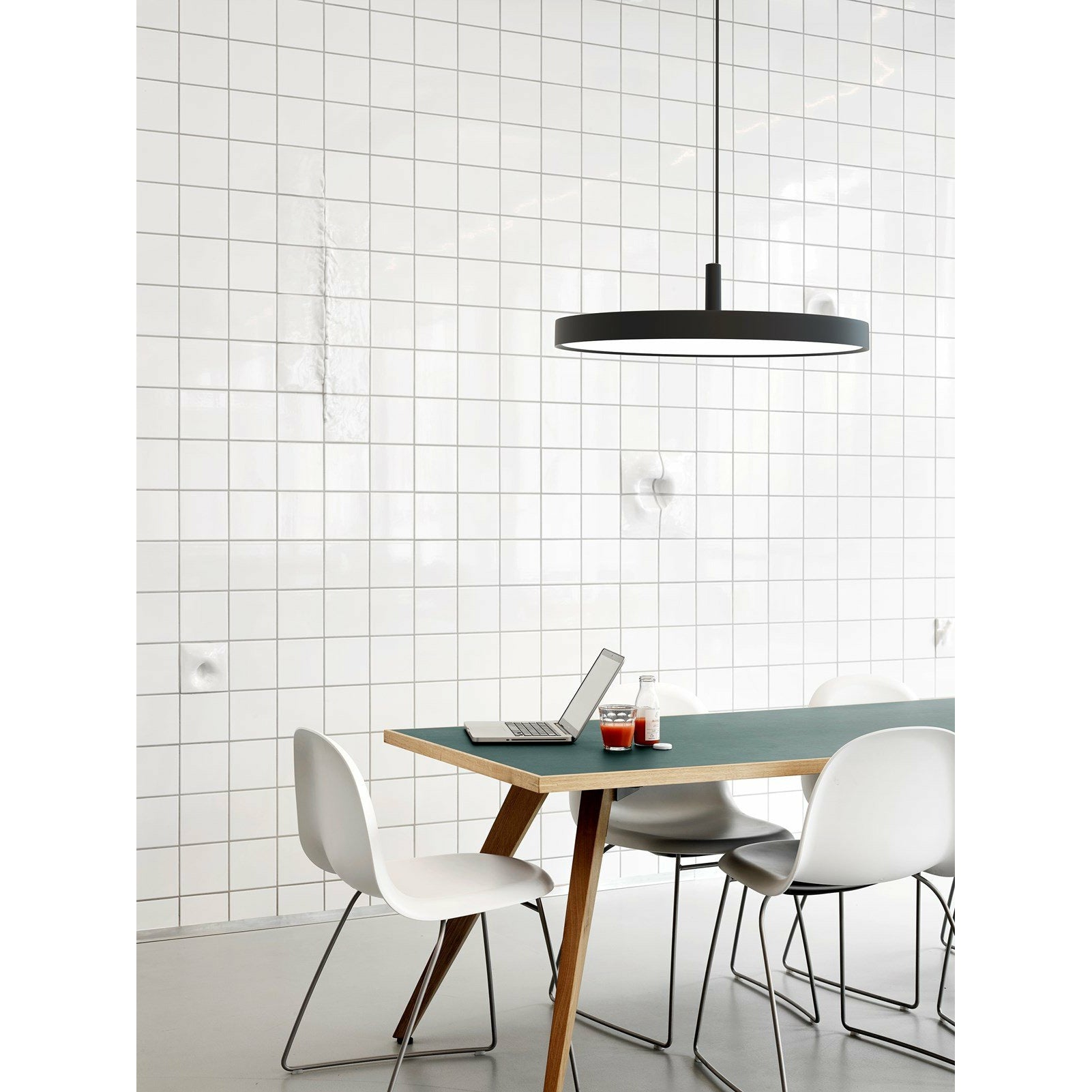 [product_category]-Louis Poulsen Lp Slim Round Pendant ø 680 Mm, Black-Louis Poulsen-5703411648667-5741099689-LOU-2