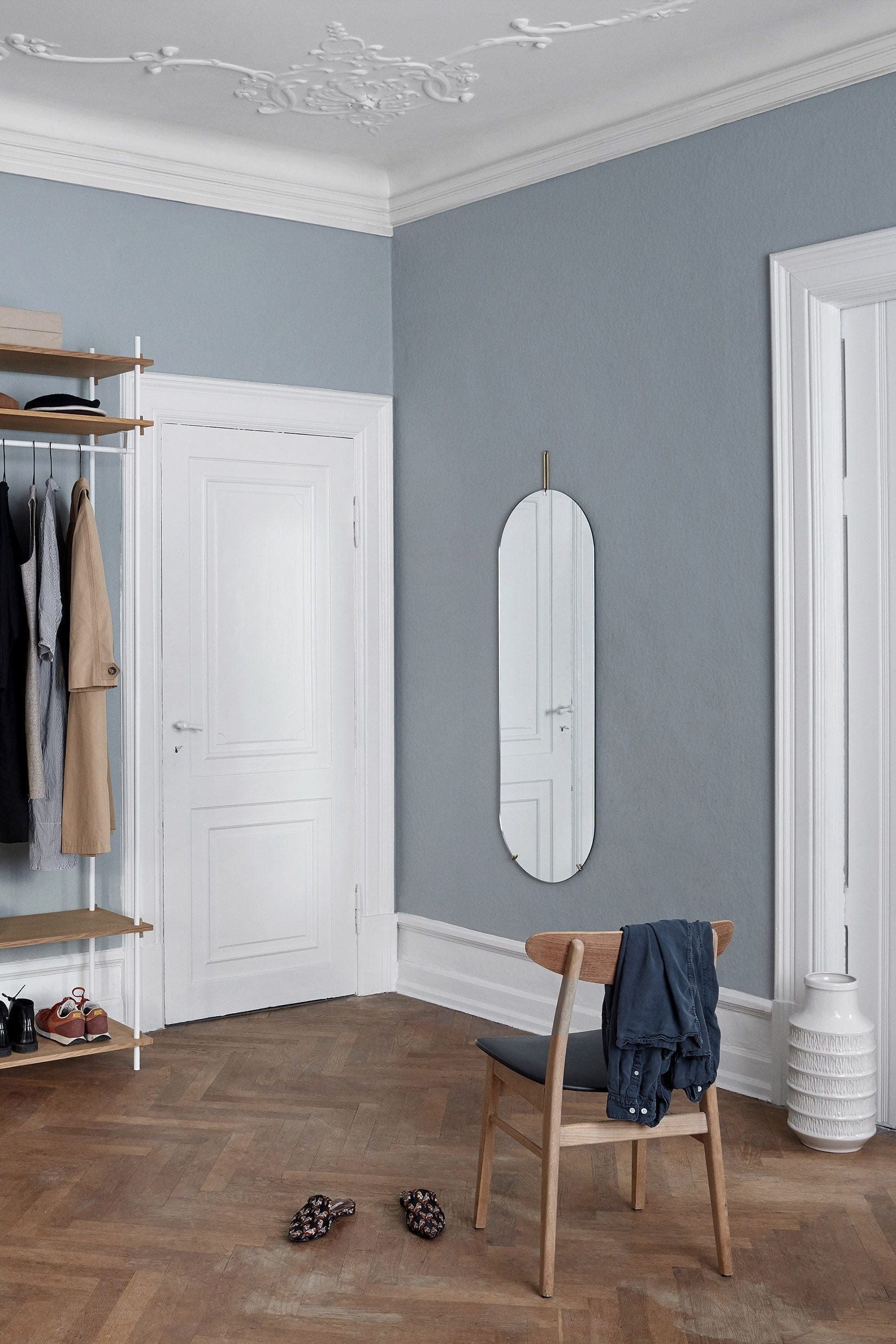 [product_category]-Moebe Wall Mirror ø70 Cm, Brass-Moebe-5713520000737-WMBR70-MOE-7