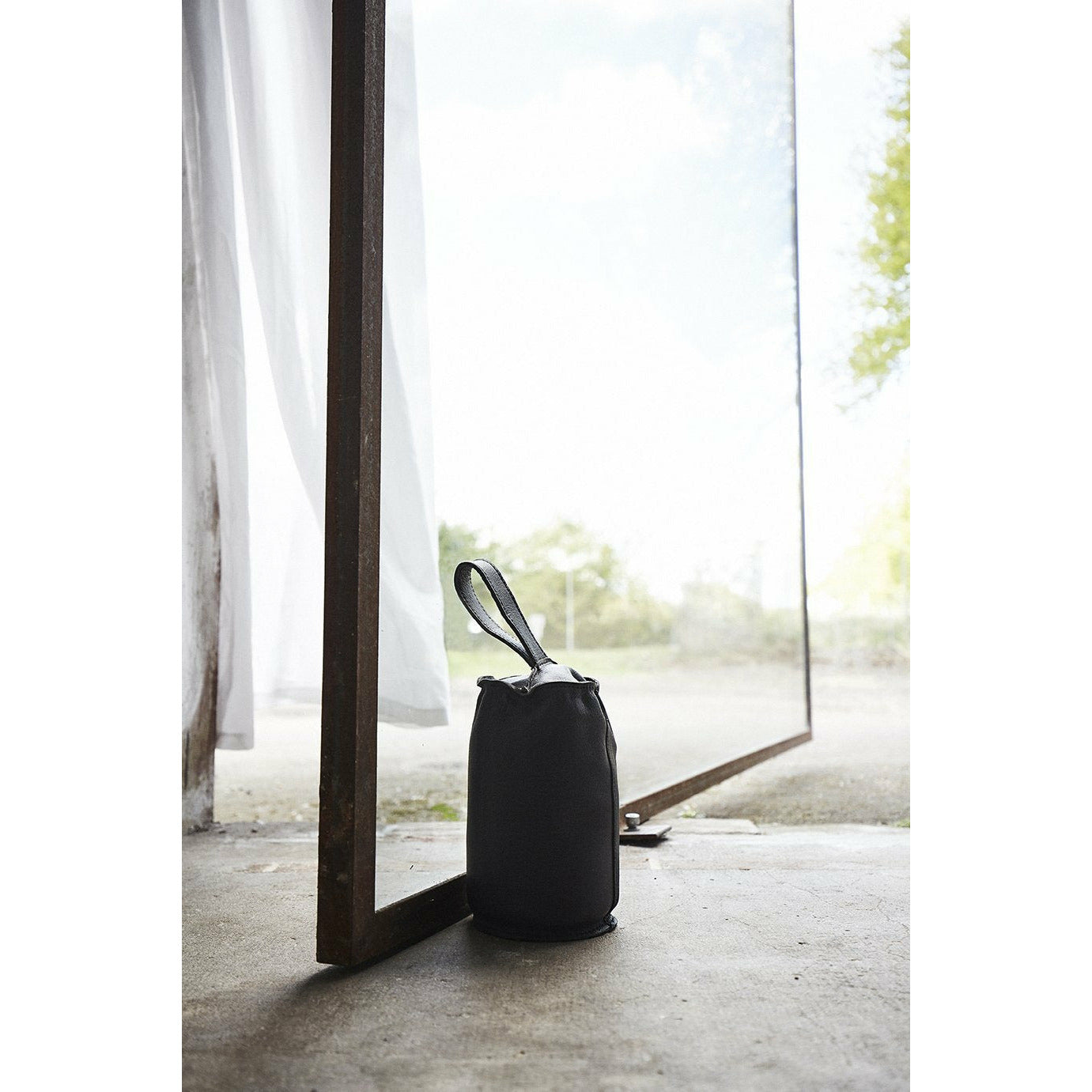 [product_category]-Muubs Camou Doorstop 3 Kg 20cm, Black Leather-Muubs-5711973590287-8520000105-MUU-2