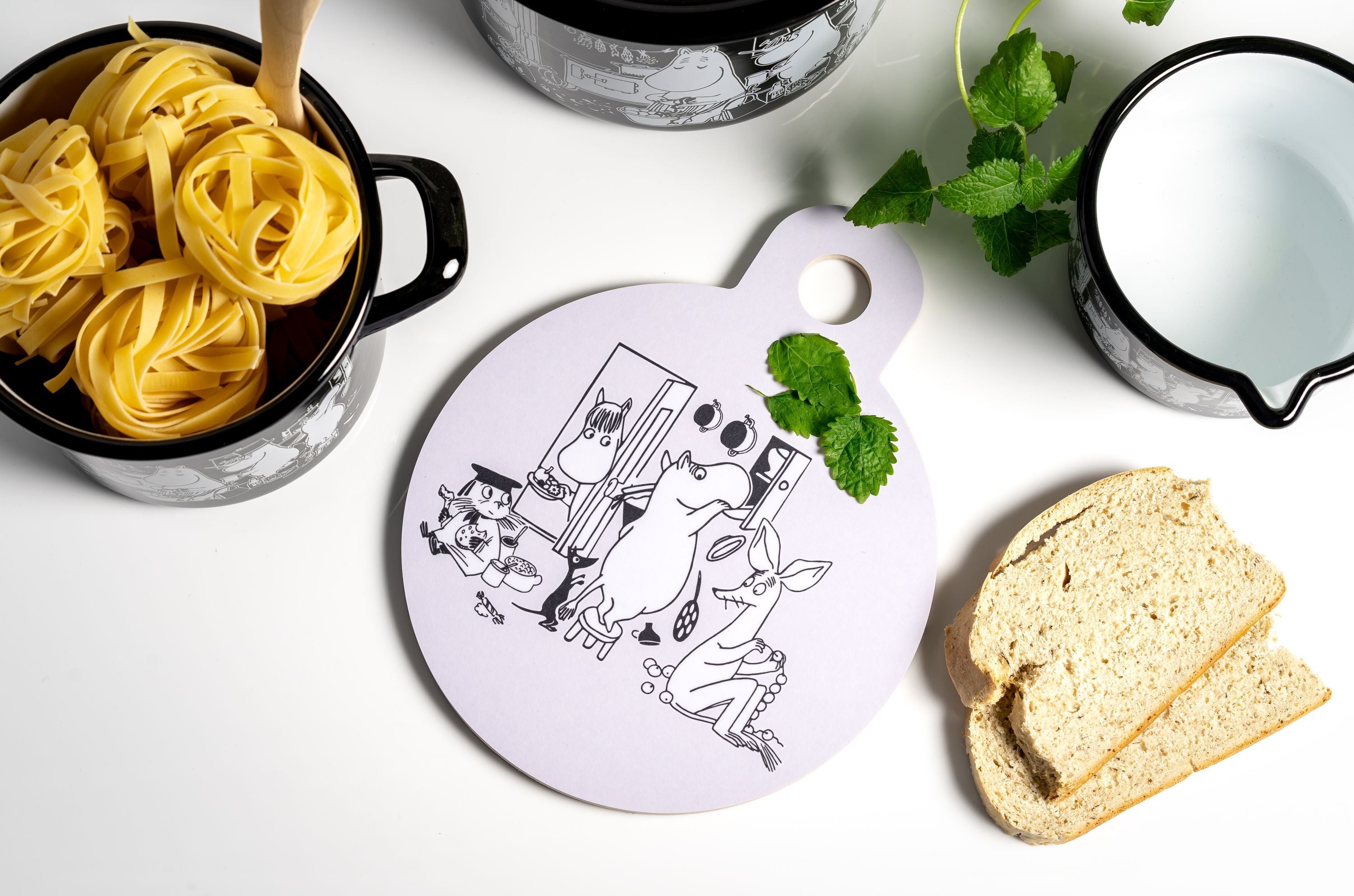 [product_category]-Muurla Moomin At The Kitchen Enamel Pot With Lid, In The Kitchen-Muurla-6416114961405-1712-150-58-MUU-9