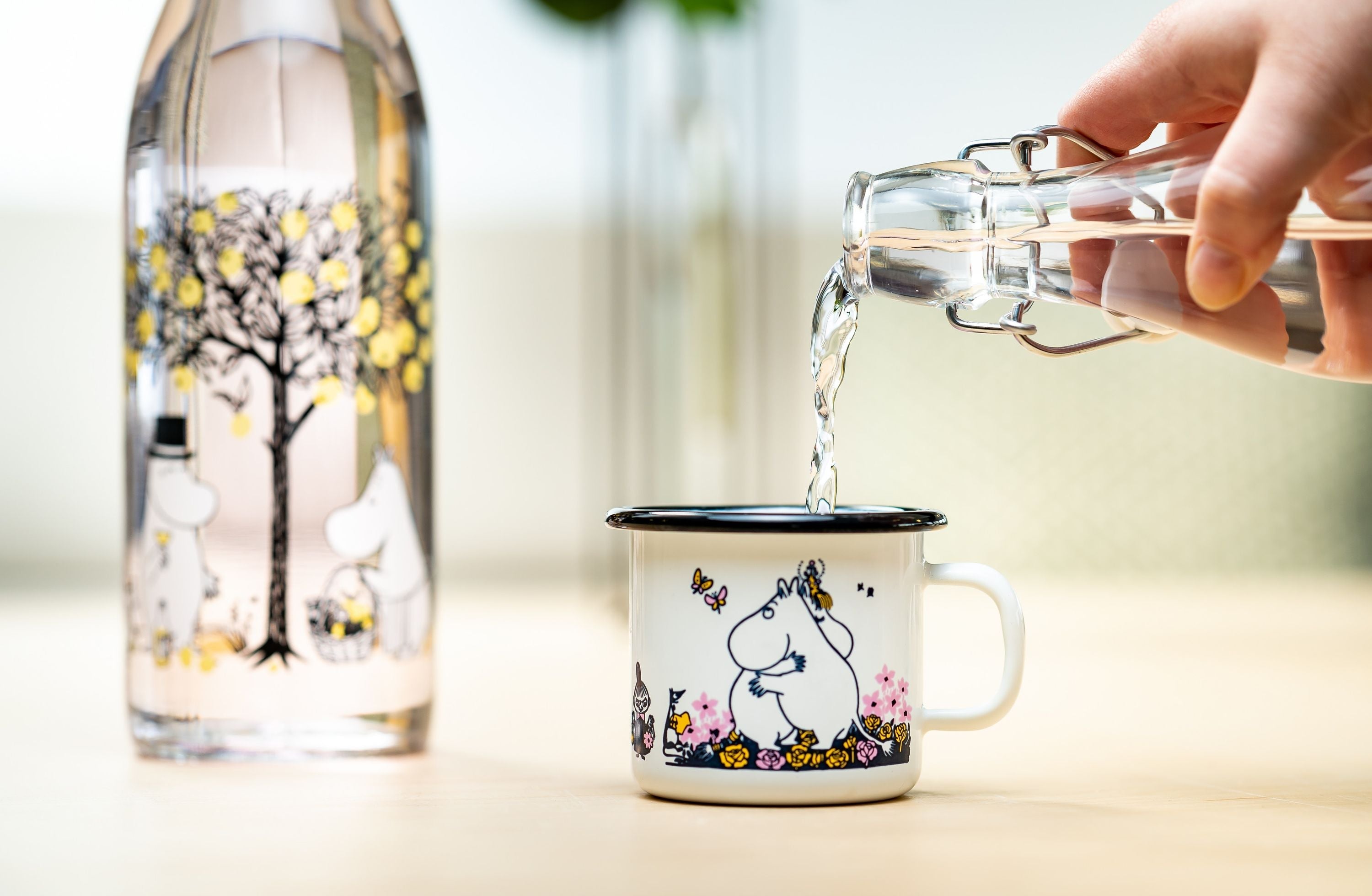[product_category]-Muurla Moomin Enamel Mug Hug, White-Muurla-6416114961078-1714-025-01-MUU-9