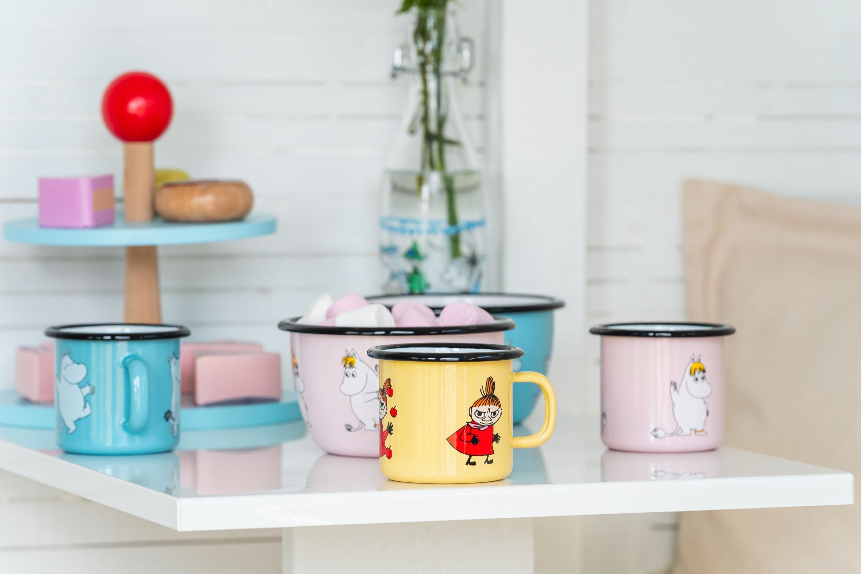 [product_category]-Muurla Moomin Retro Enamel Mug, Snorkmaiden, Pink-Muurla-6416114944736-1701-025-07-MUU-10
