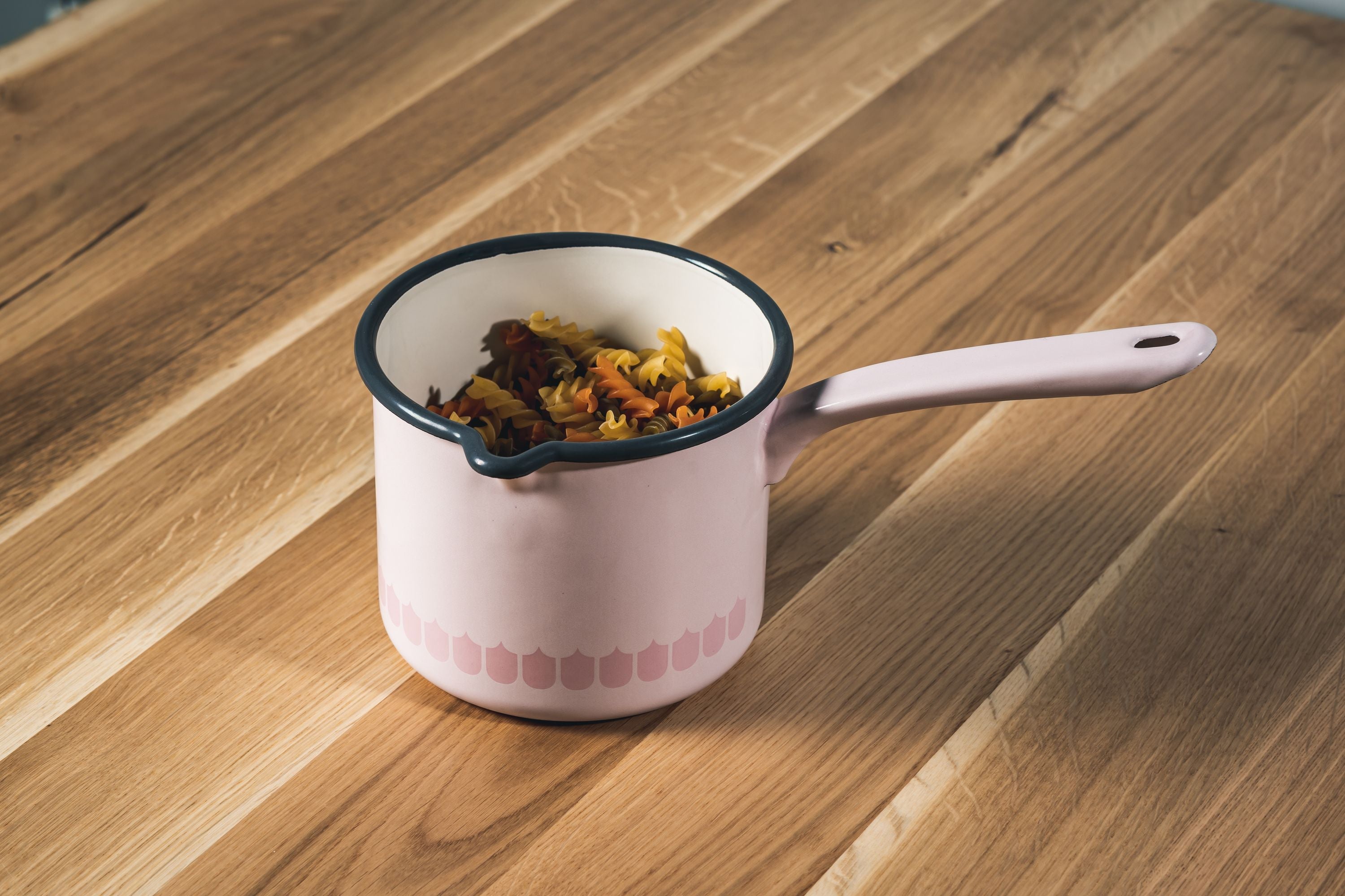 [product_category]-Muurla Vappu Kitchen Enamel Saucepan, Pink-Muurla-6416114966868-1338-190-41-MUU-4